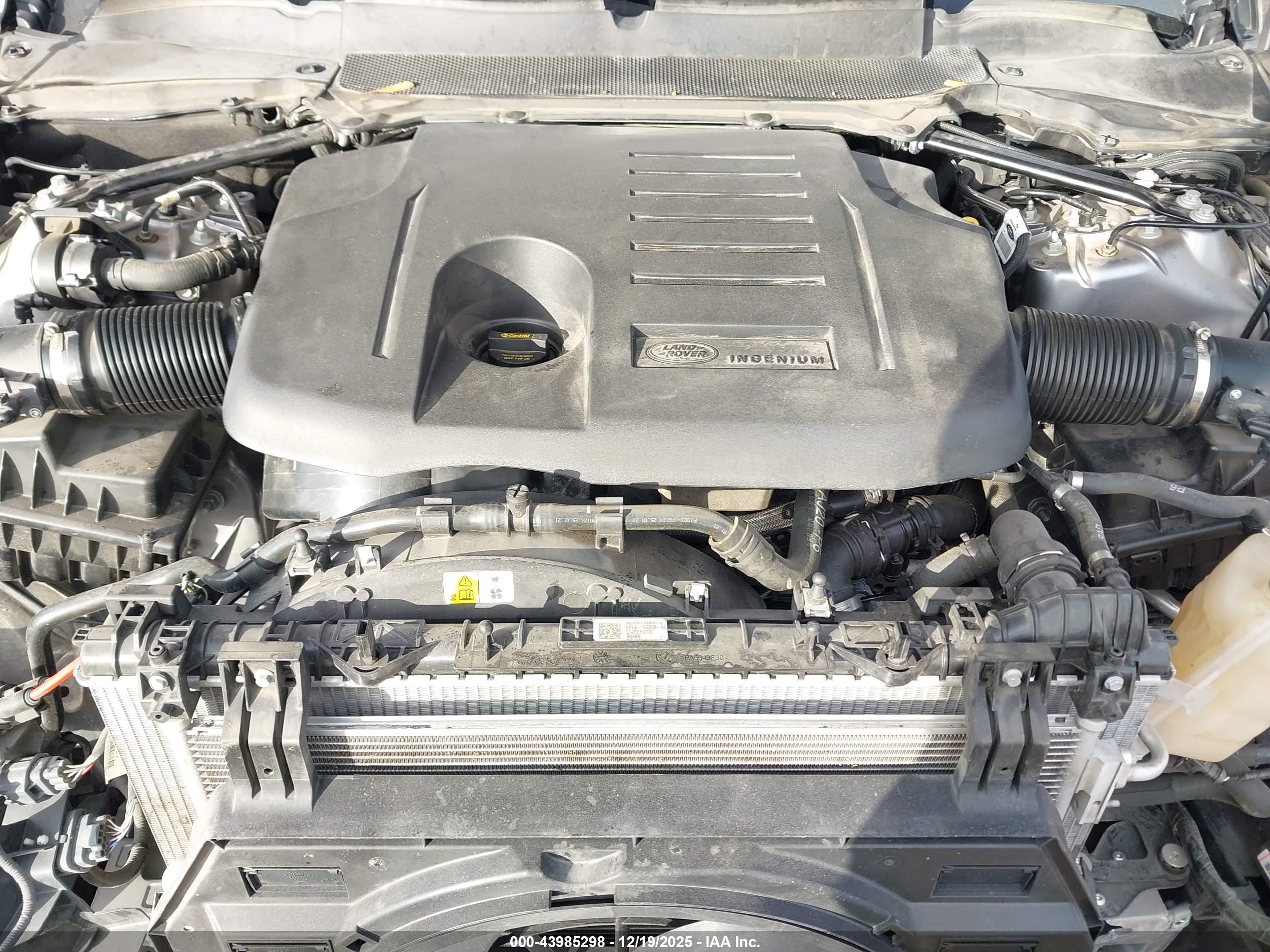 LAND ROVER image 10