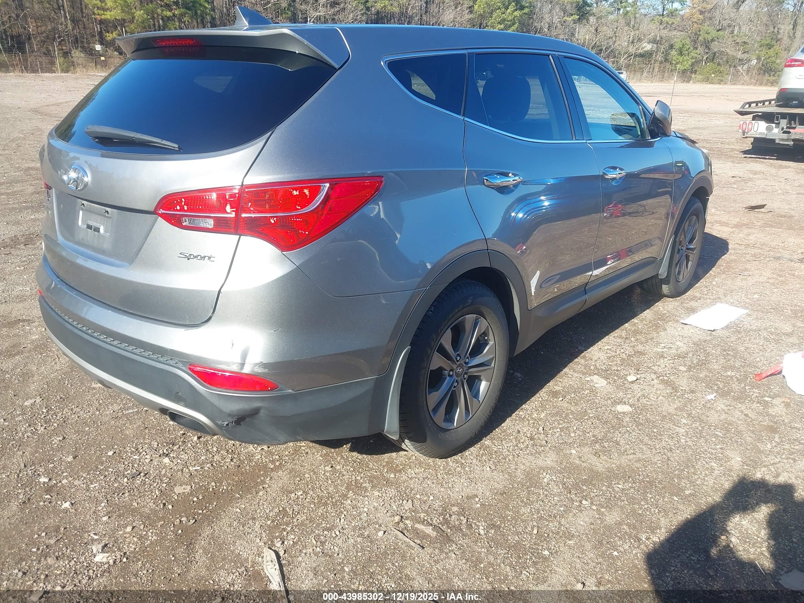 HYUNDAI SANTA image 4