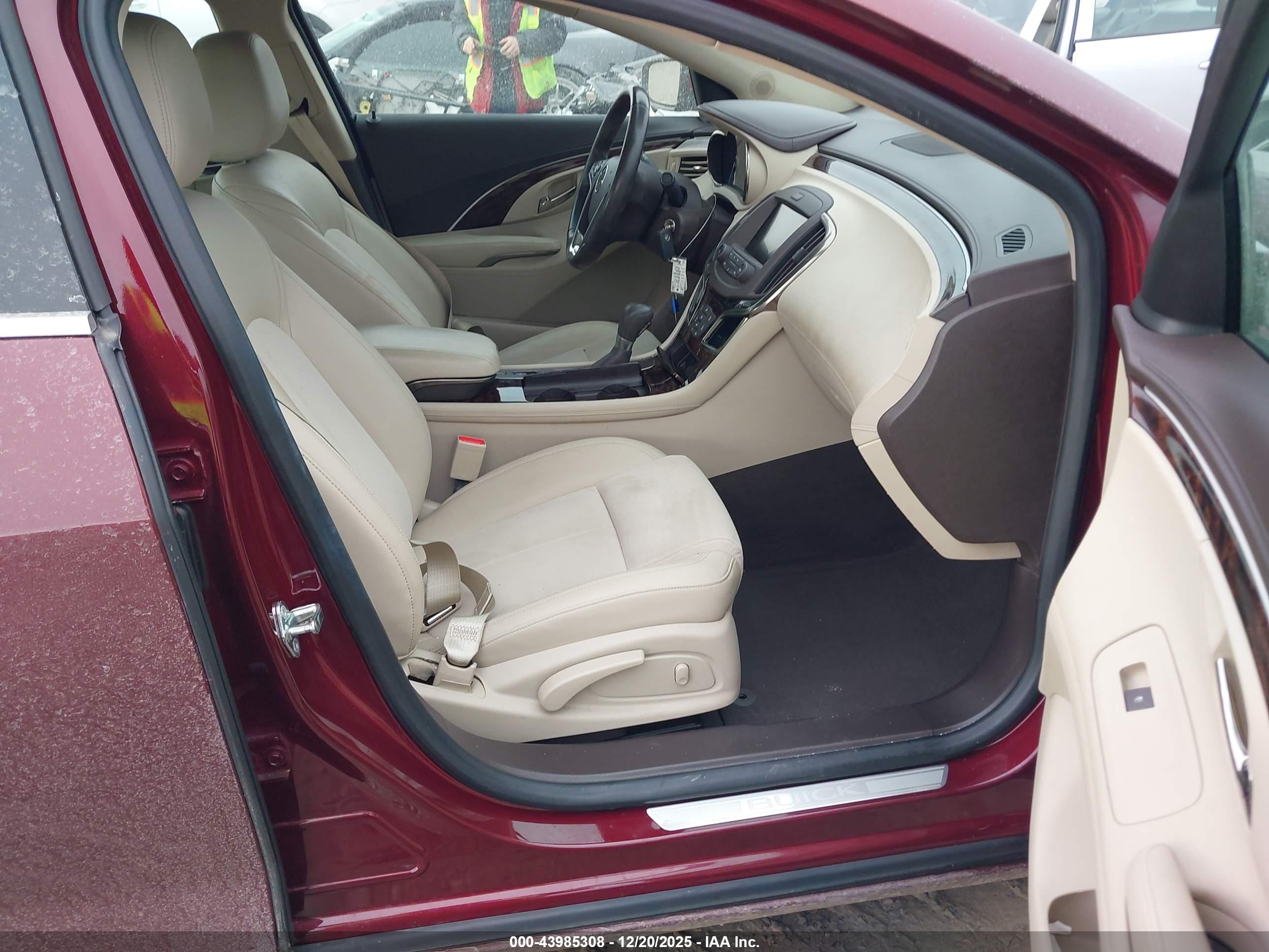 BUICK LACROSSE image 5