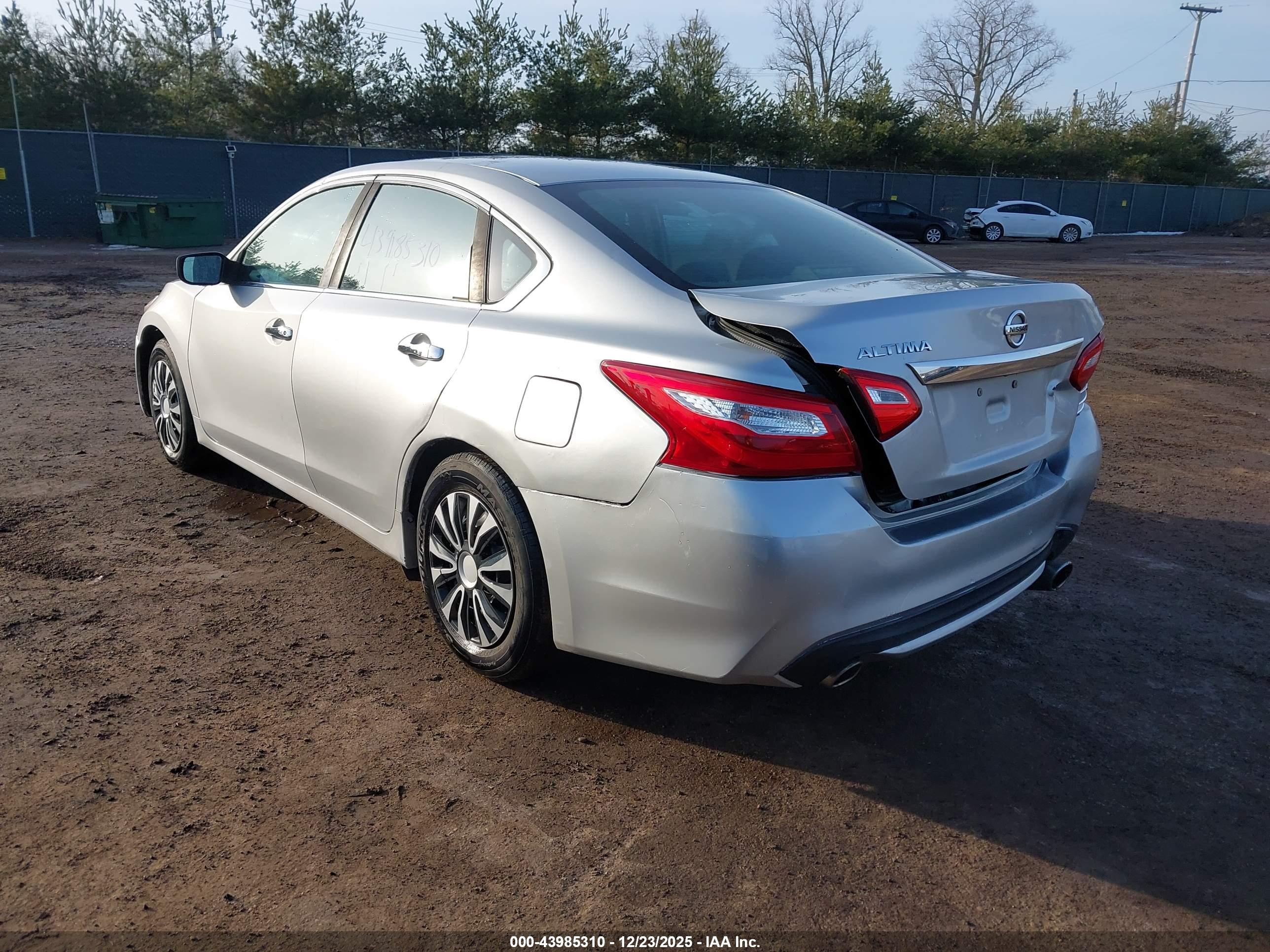 NISSAN ALTIMA image 3