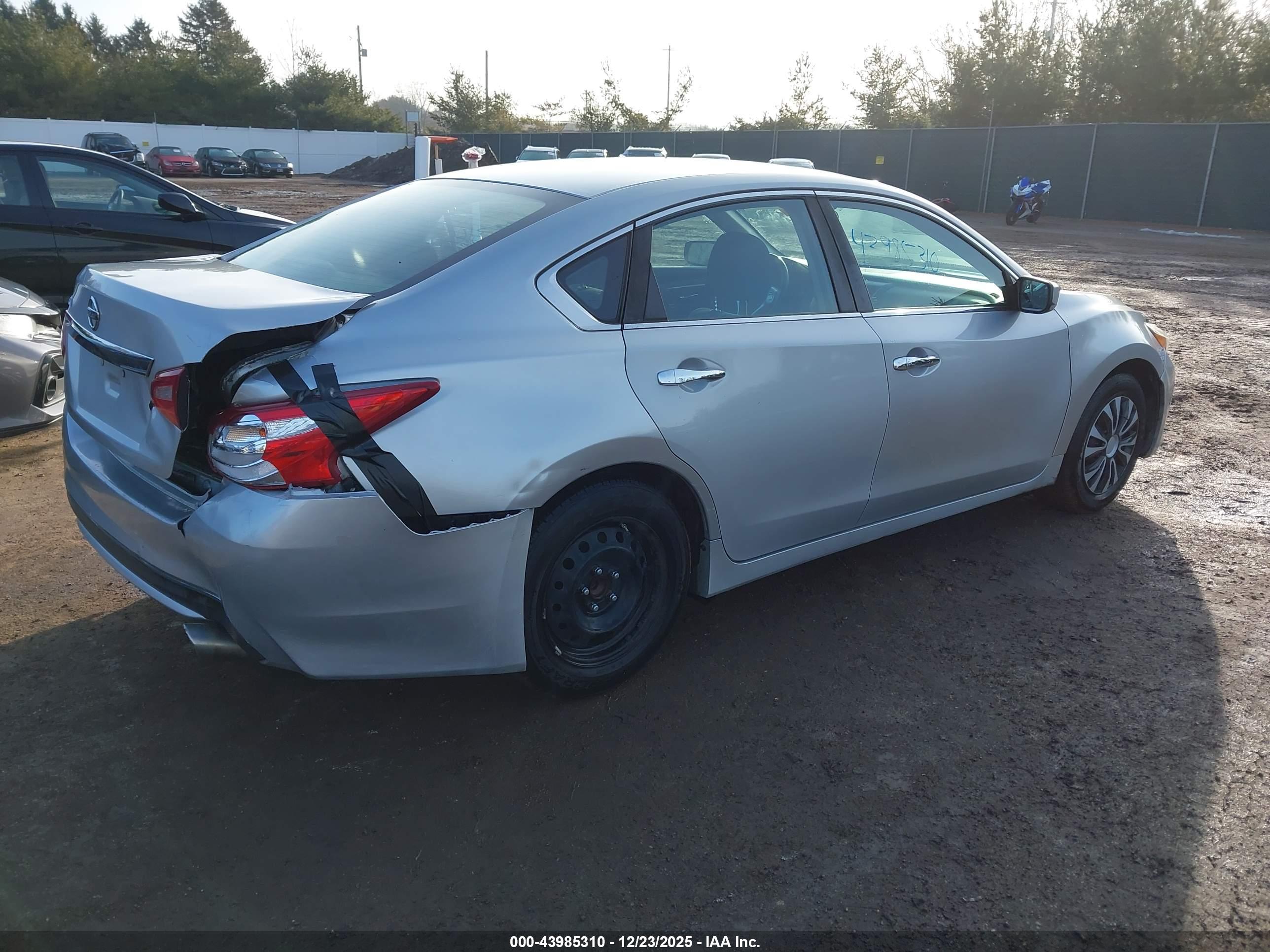 NISSAN ALTIMA image 4