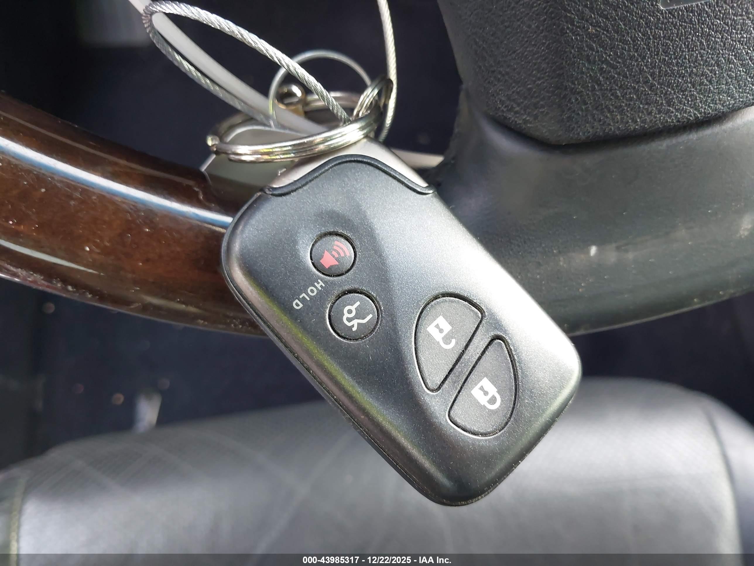 LEXUS ES image 11