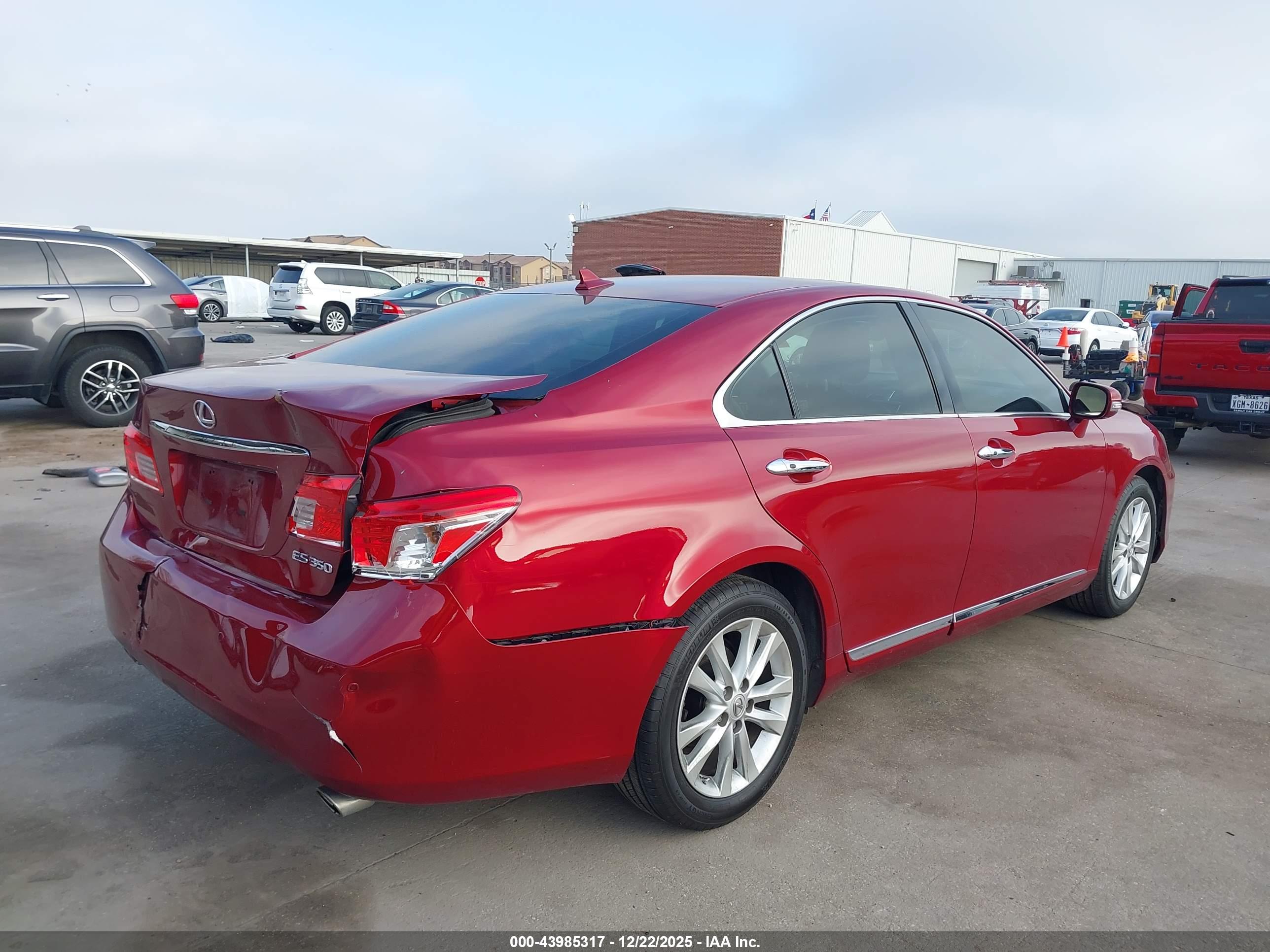 LEXUS ES image 4