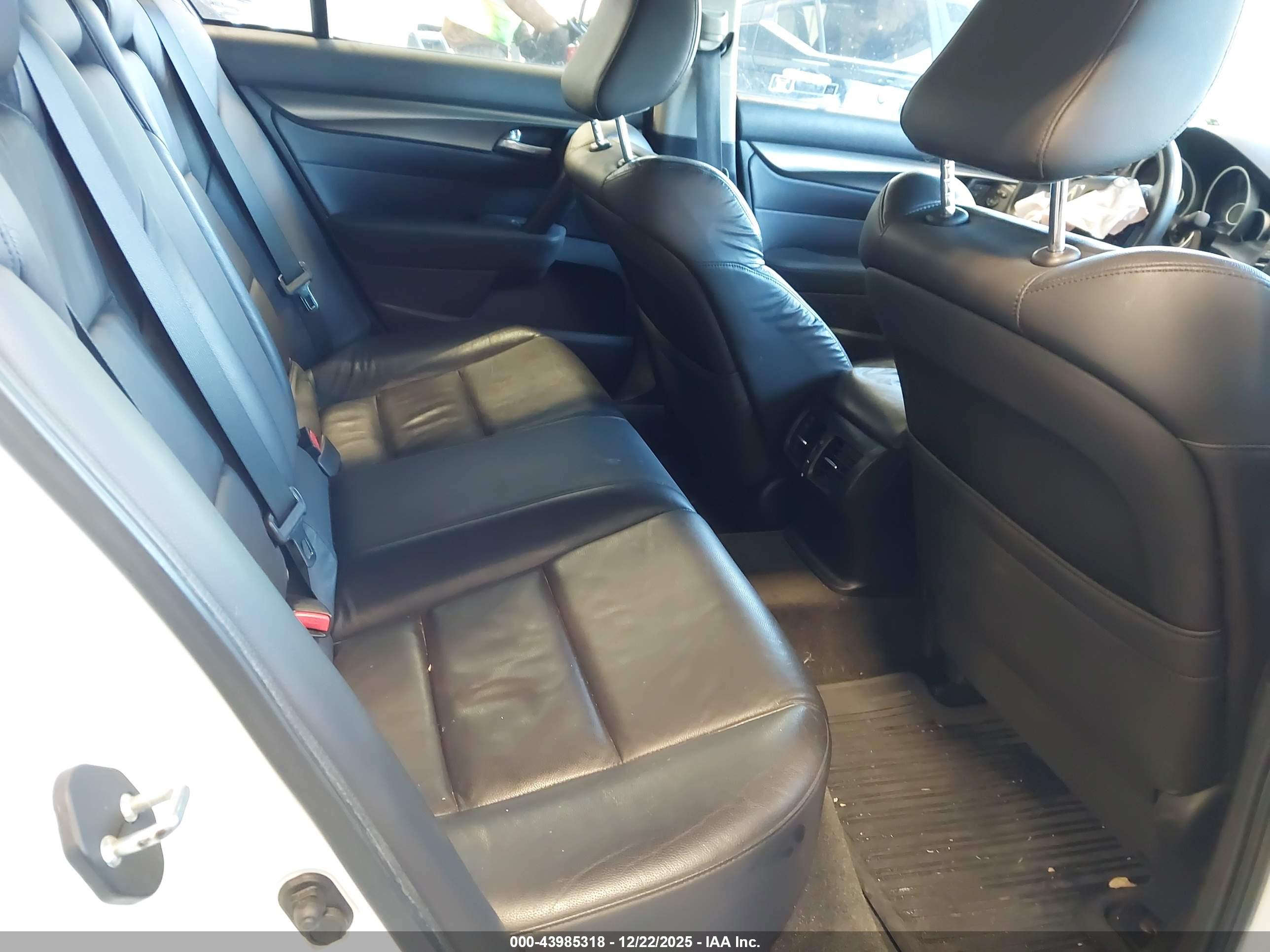 ACURA TL image 8