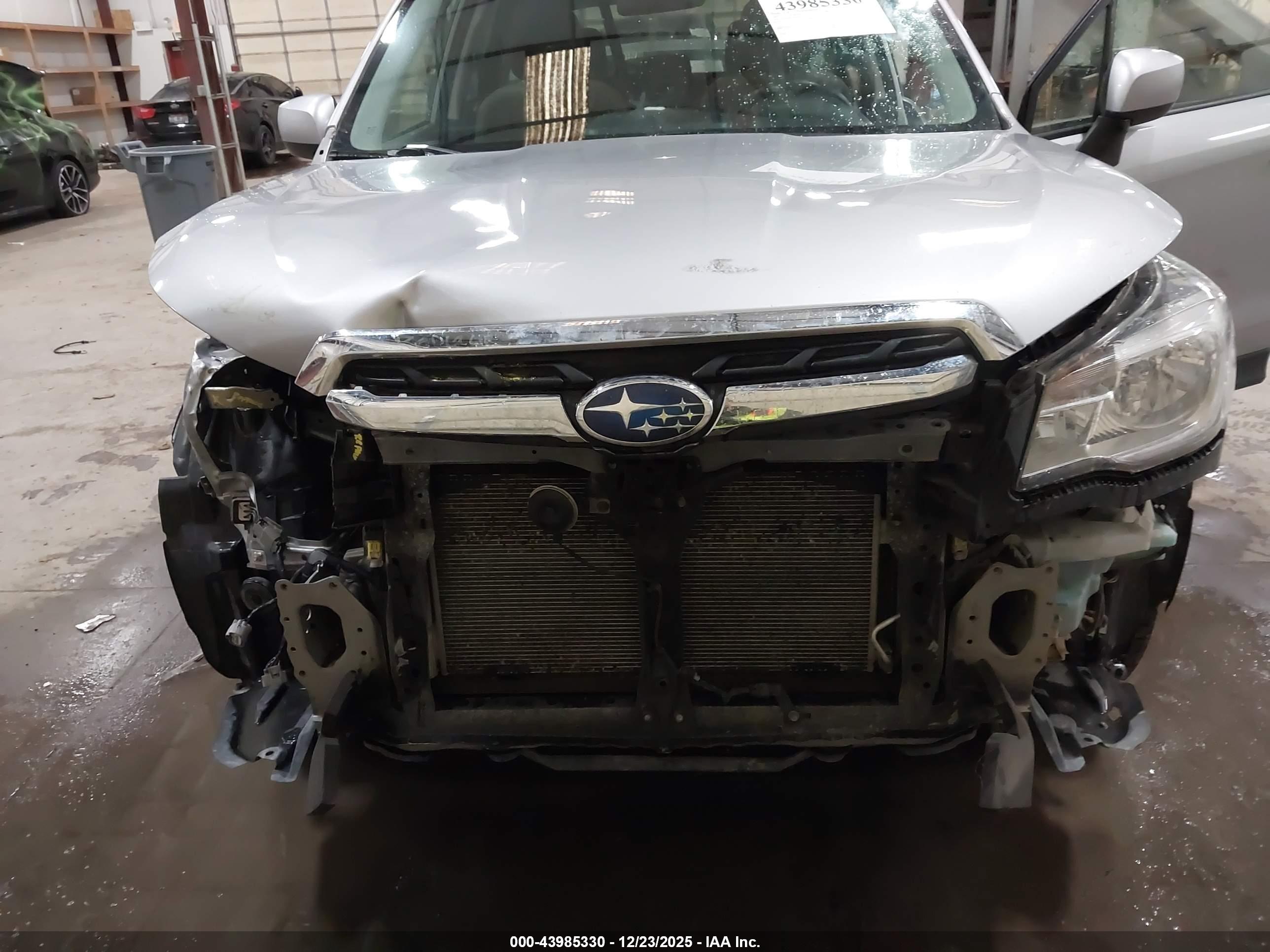 SUBARU FORESTER image 6