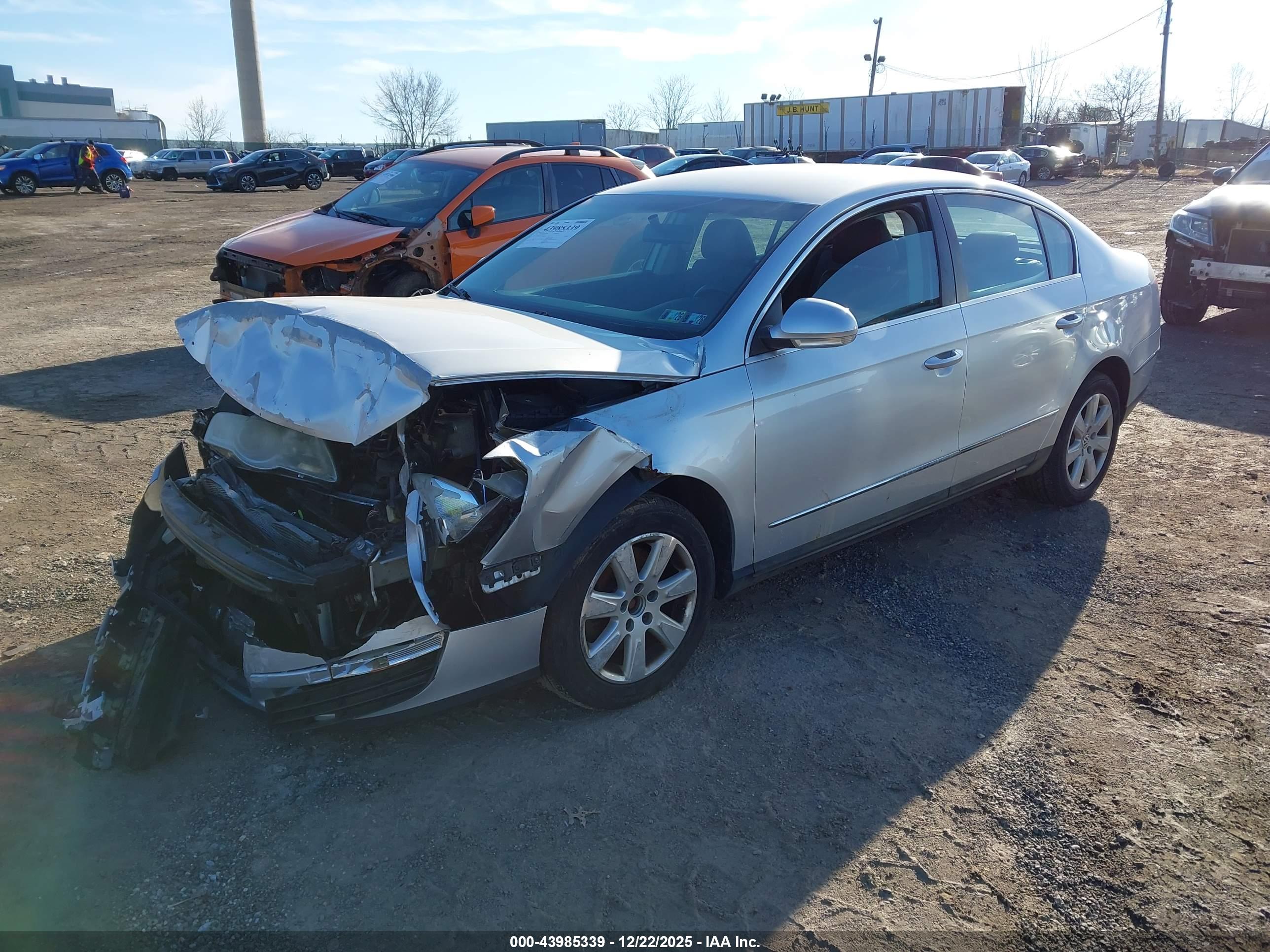 VOLKSWAGEN PASSAT image 2