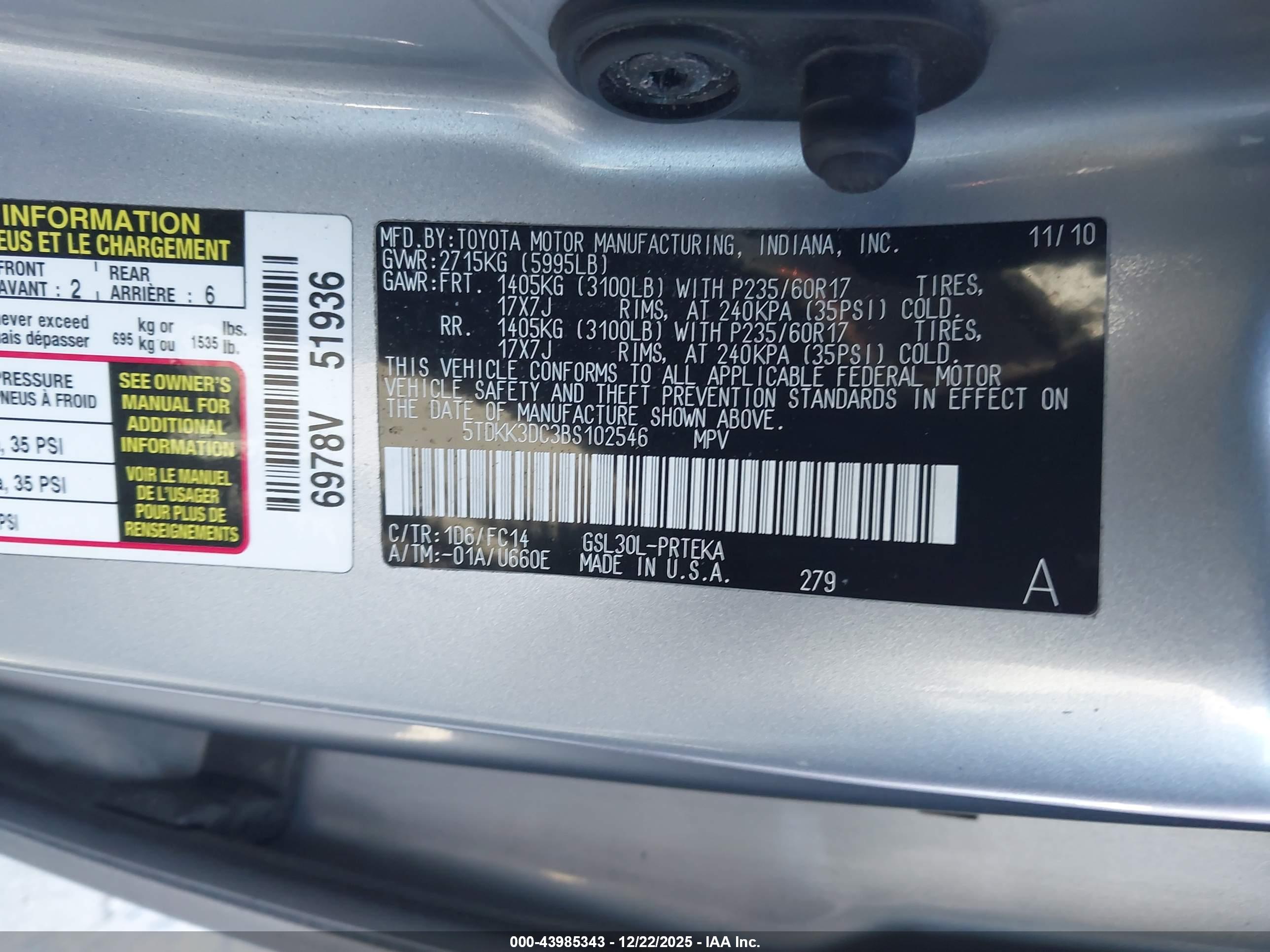 TOYOTA SIENNA image 9