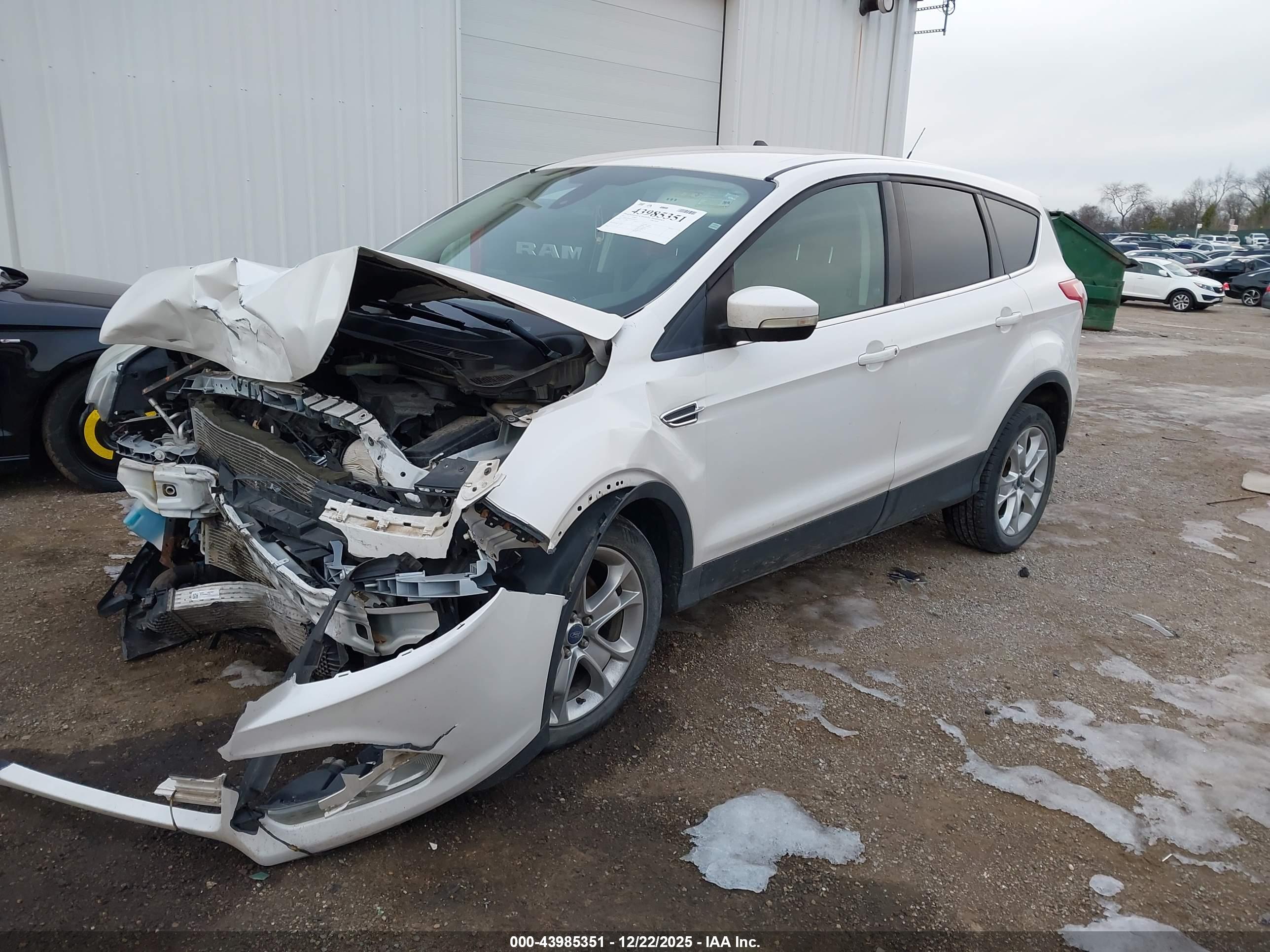 FORD ESCAPE image 2
