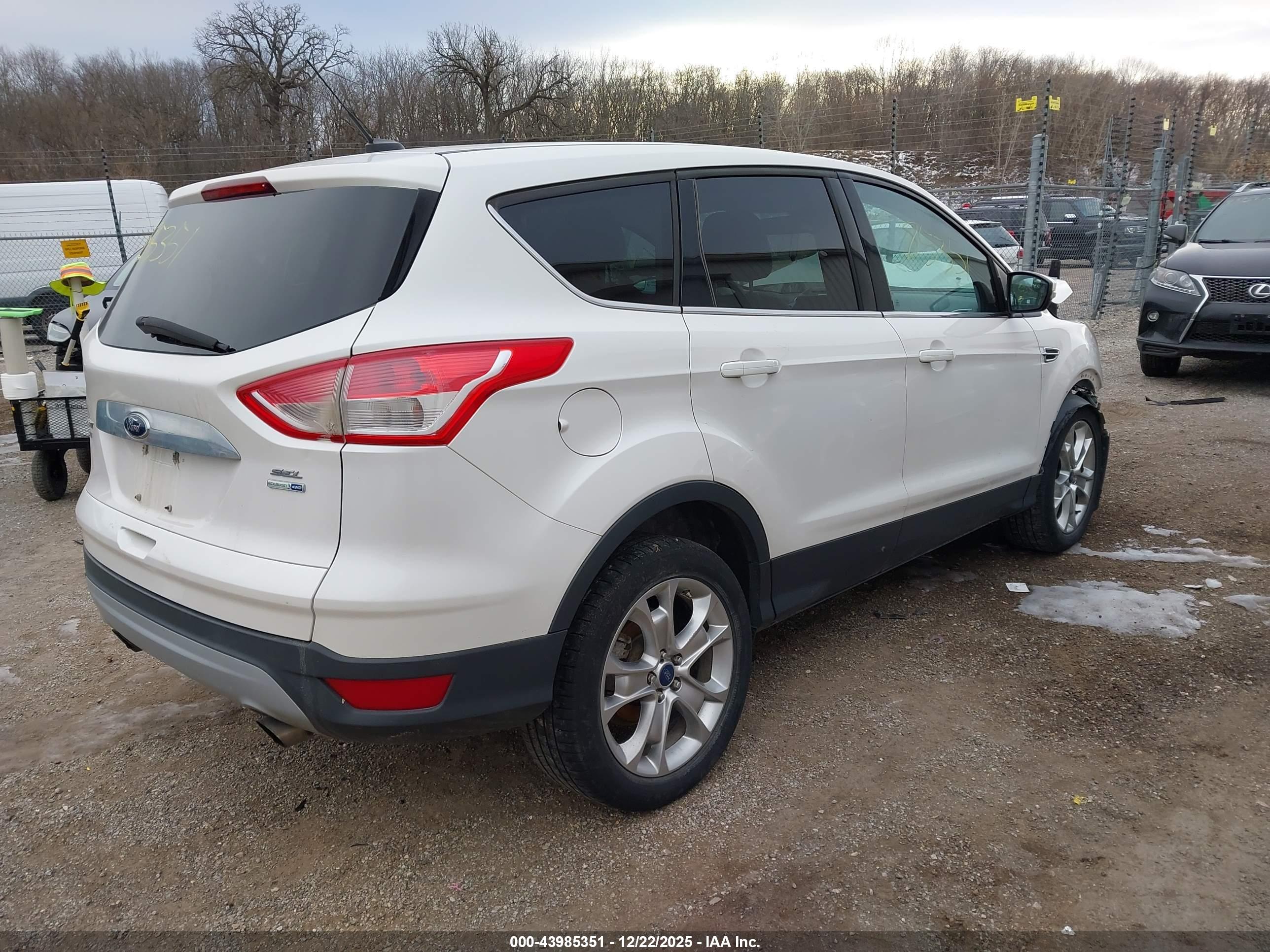 FORD ESCAPE image 4