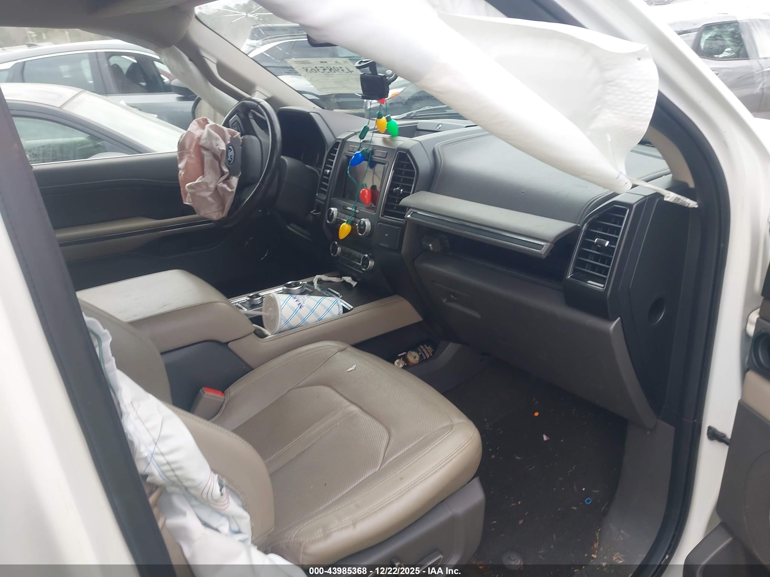 FORD EXPEDITION image 5