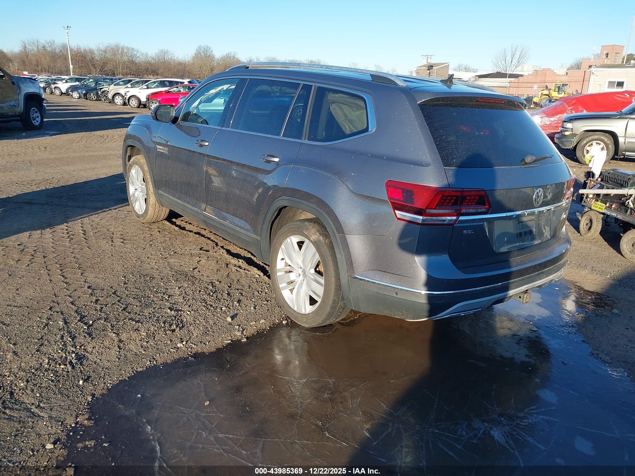 VOLKSWAGEN ATLAS image 3
