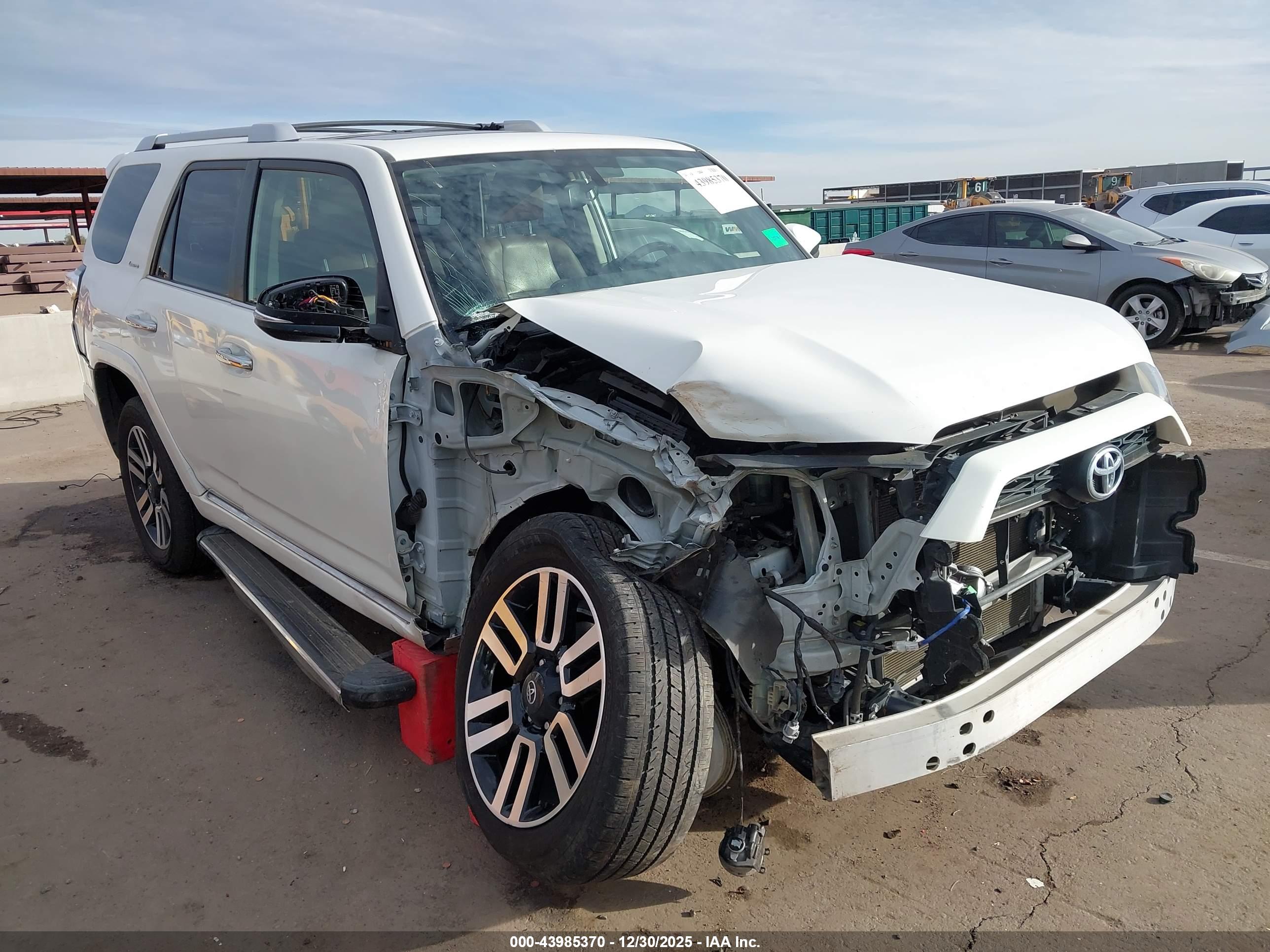 TOYOTA 4RUNNER image 6