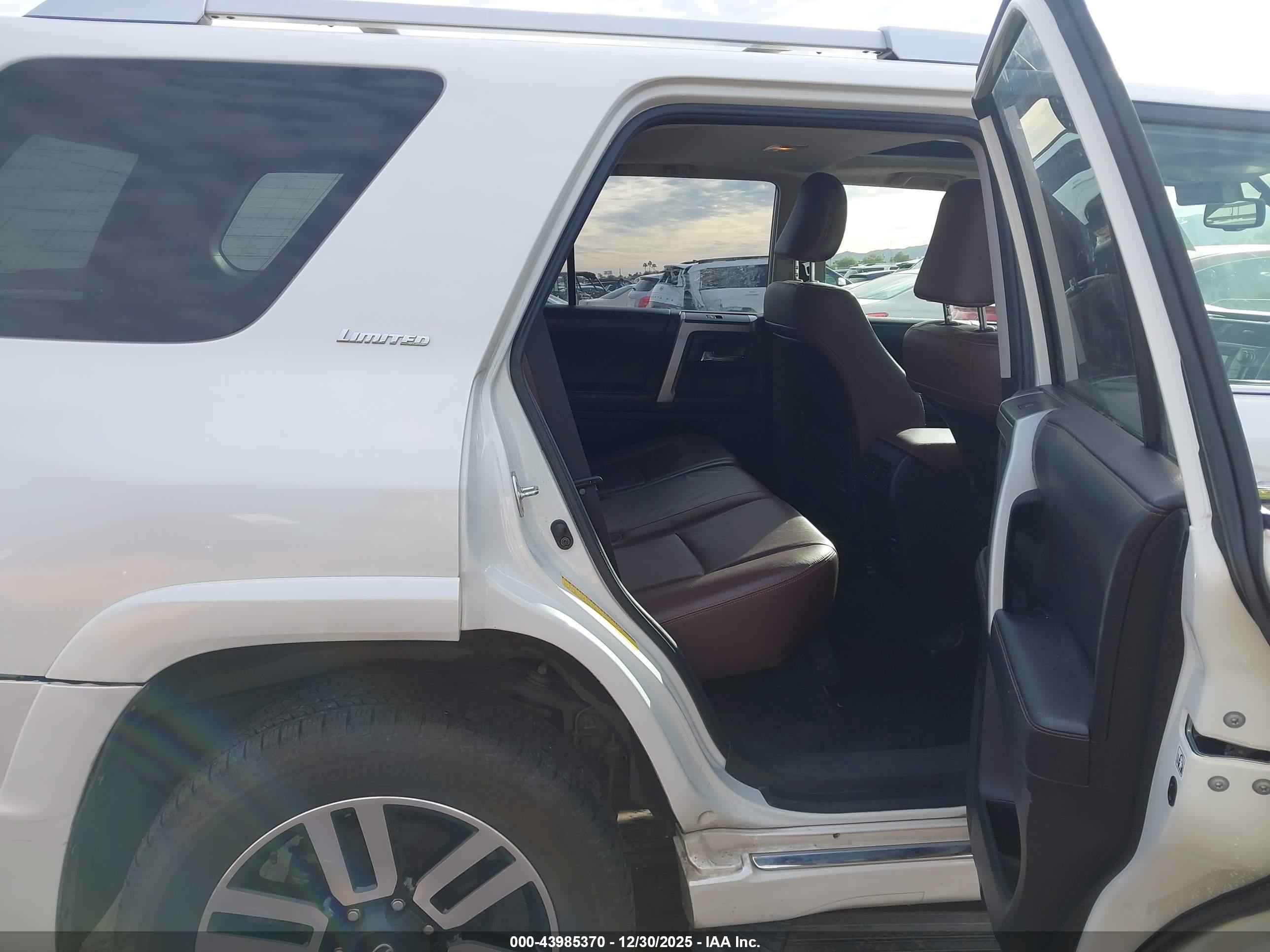 TOYOTA 4RUNNER image 8