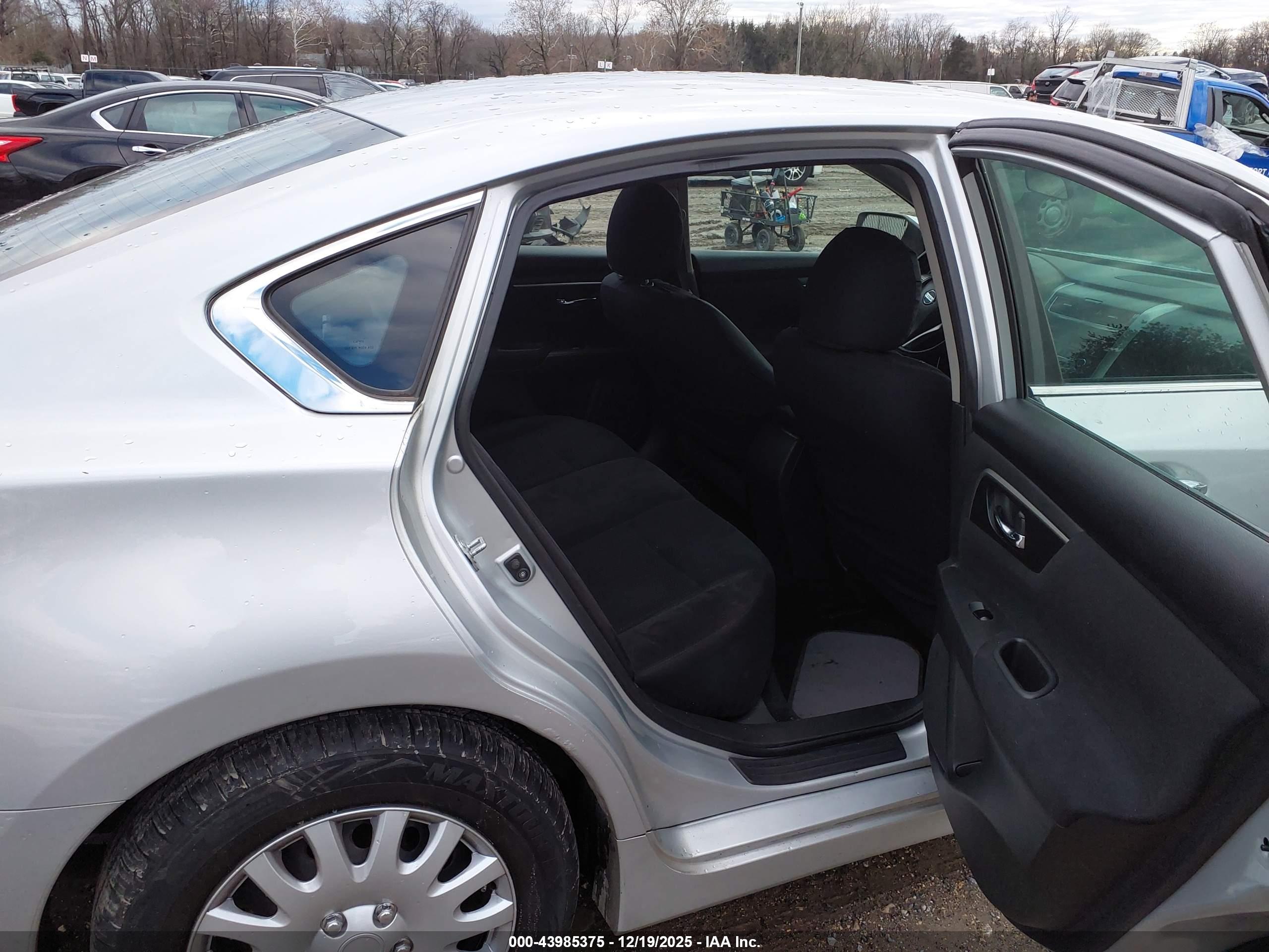 NISSAN ALTIMA image 8