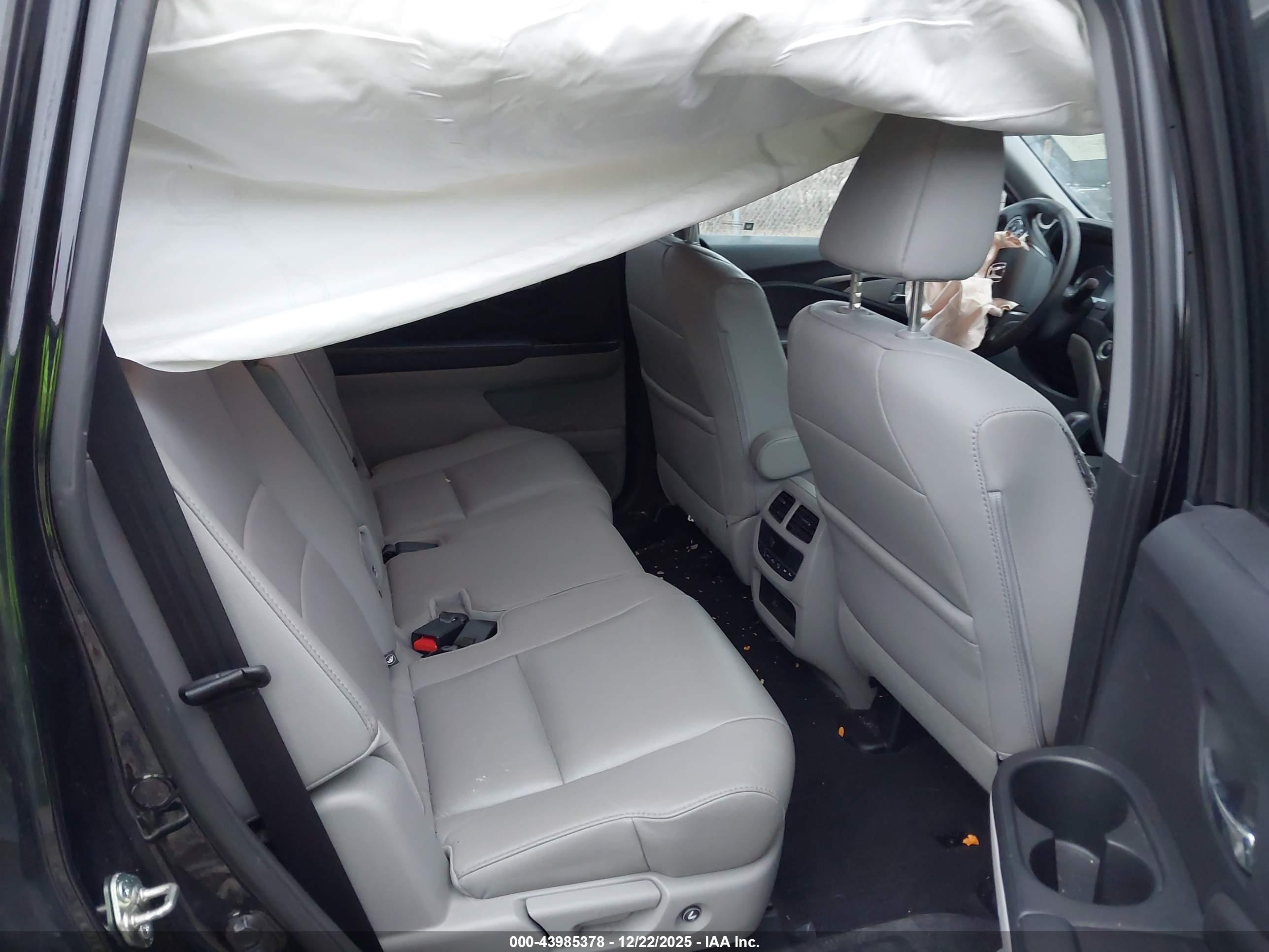 HONDA PILOT image 8