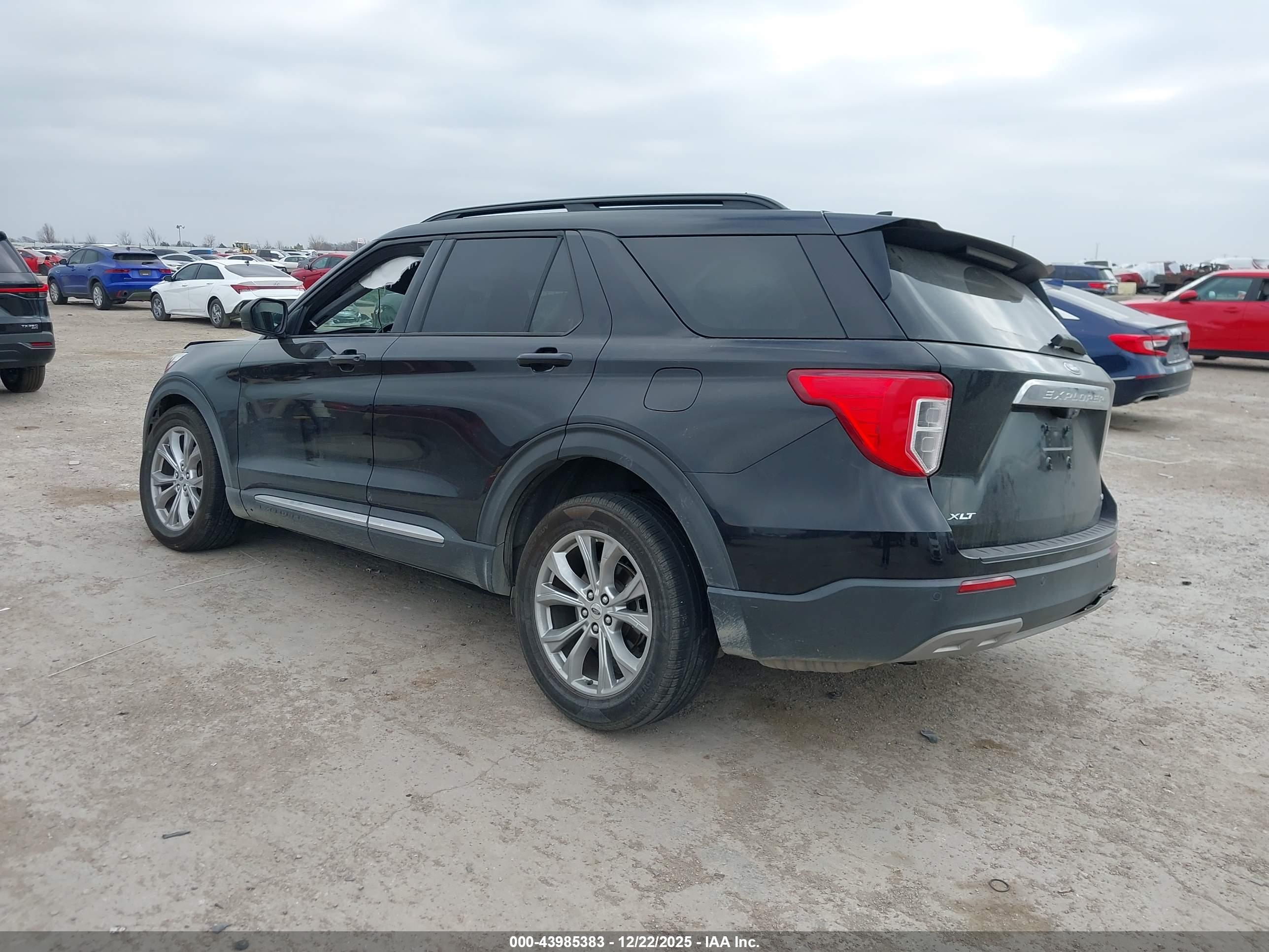 FORD EXPLORER image 3
