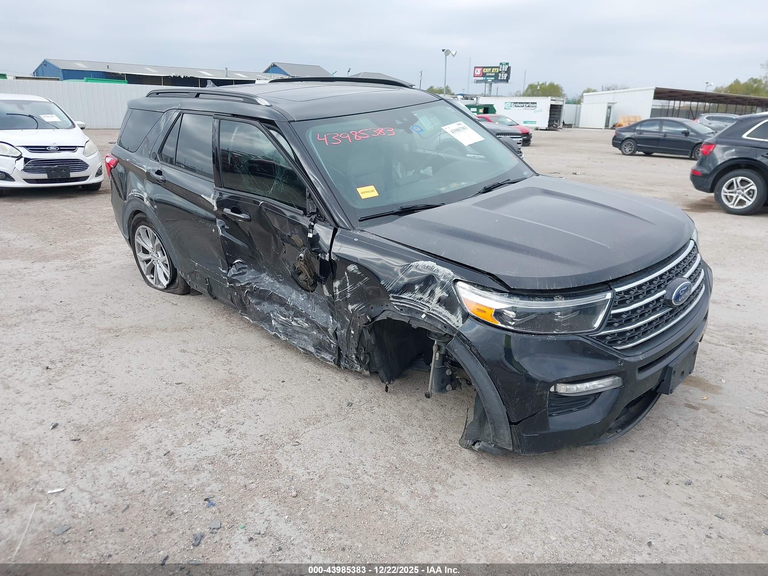 FORD EXPLORER image 6