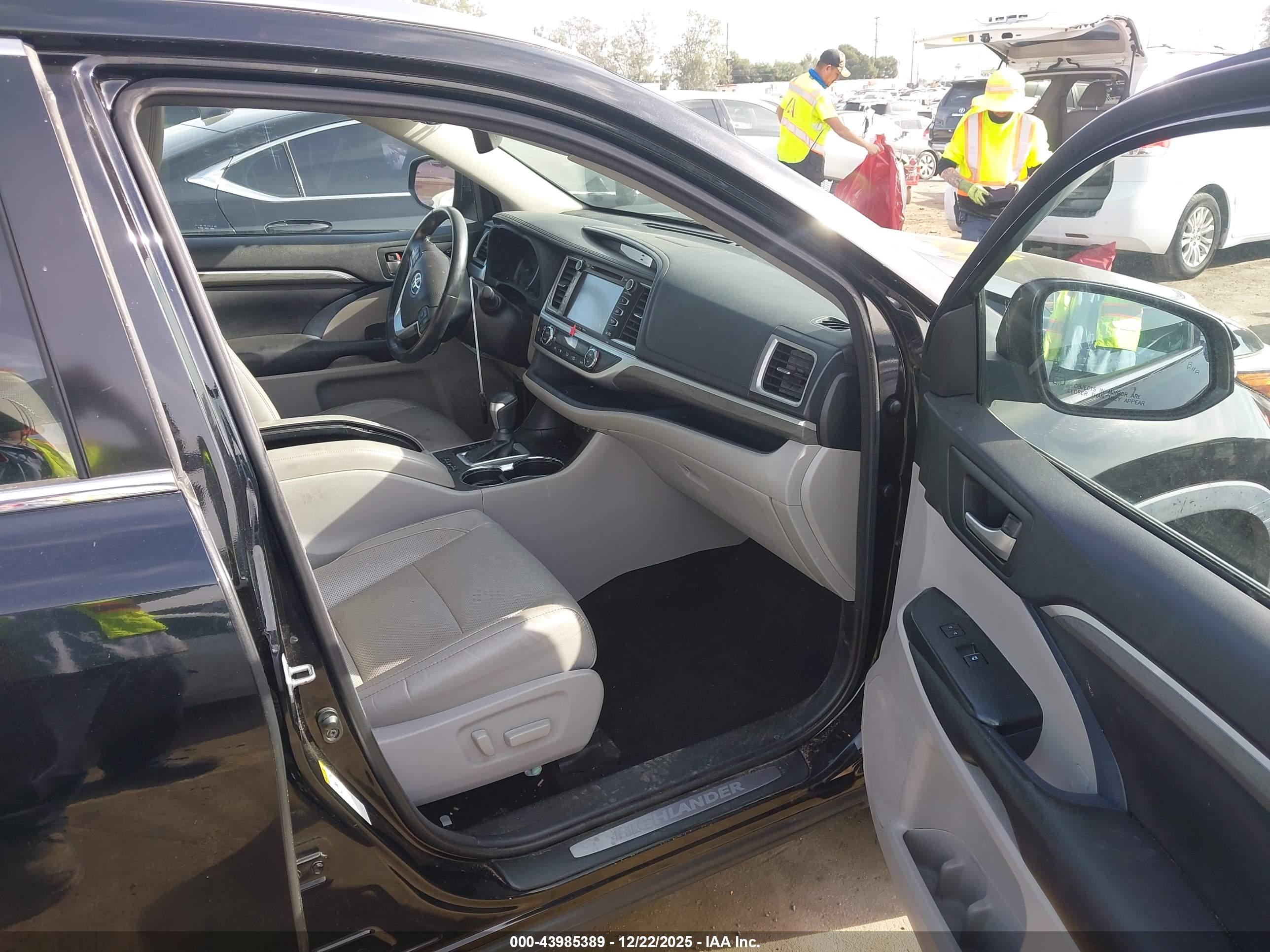 TOYOTA HIGHLANDER image 5