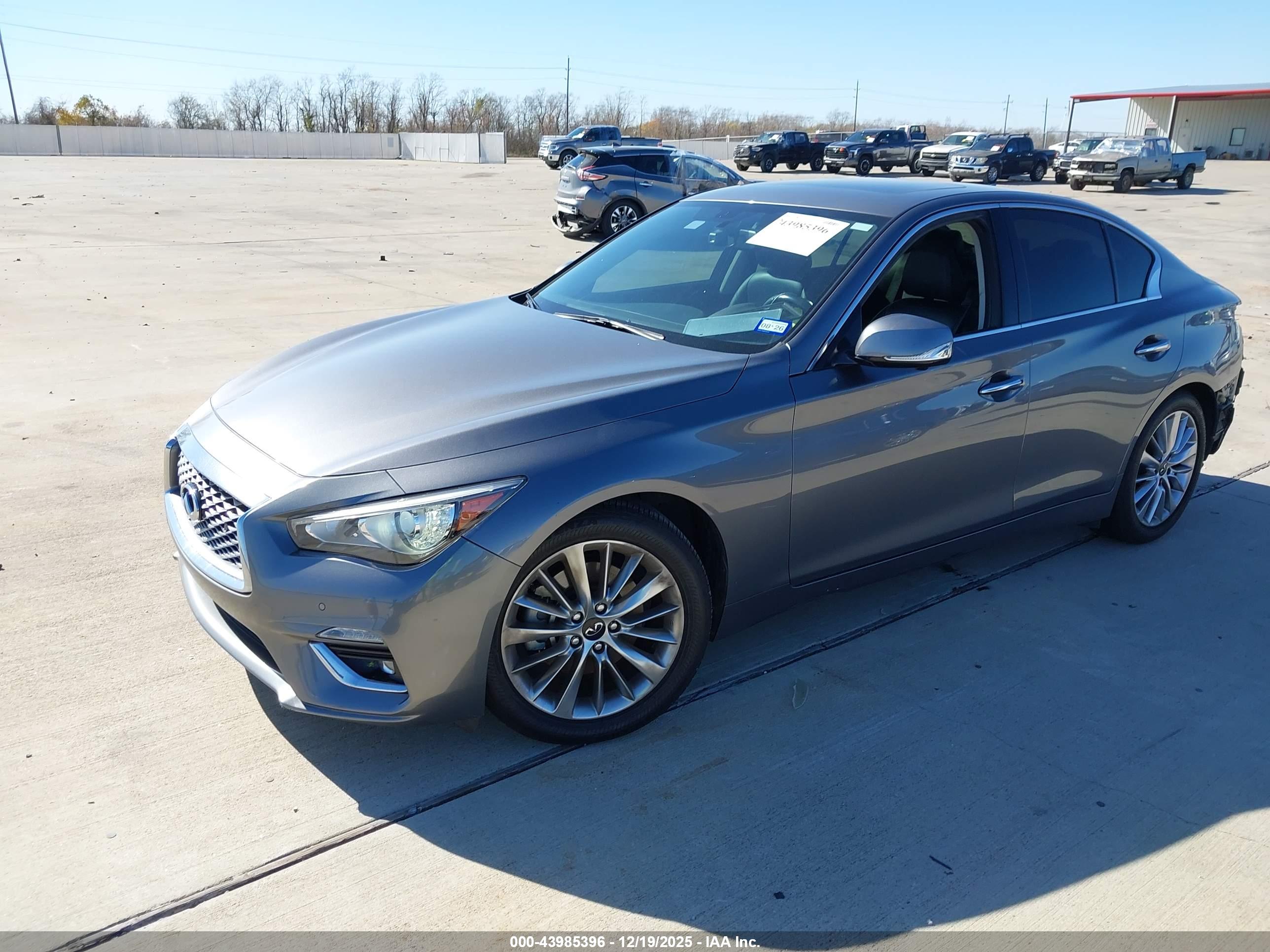 INFINITI Q50 image 2