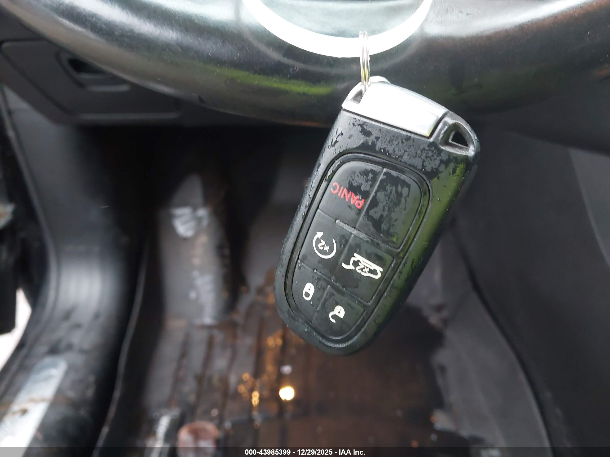 JEEP CHEROKEE image 11