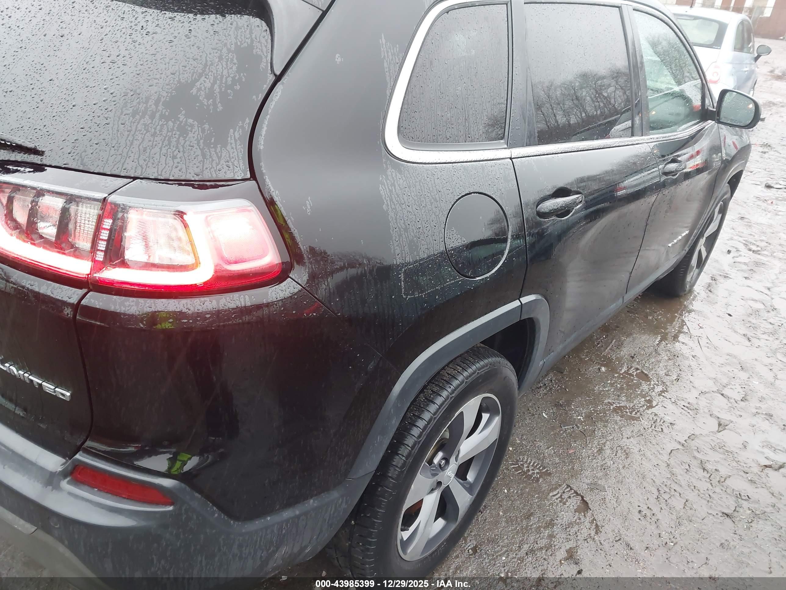 JEEP CHEROKEE image 4