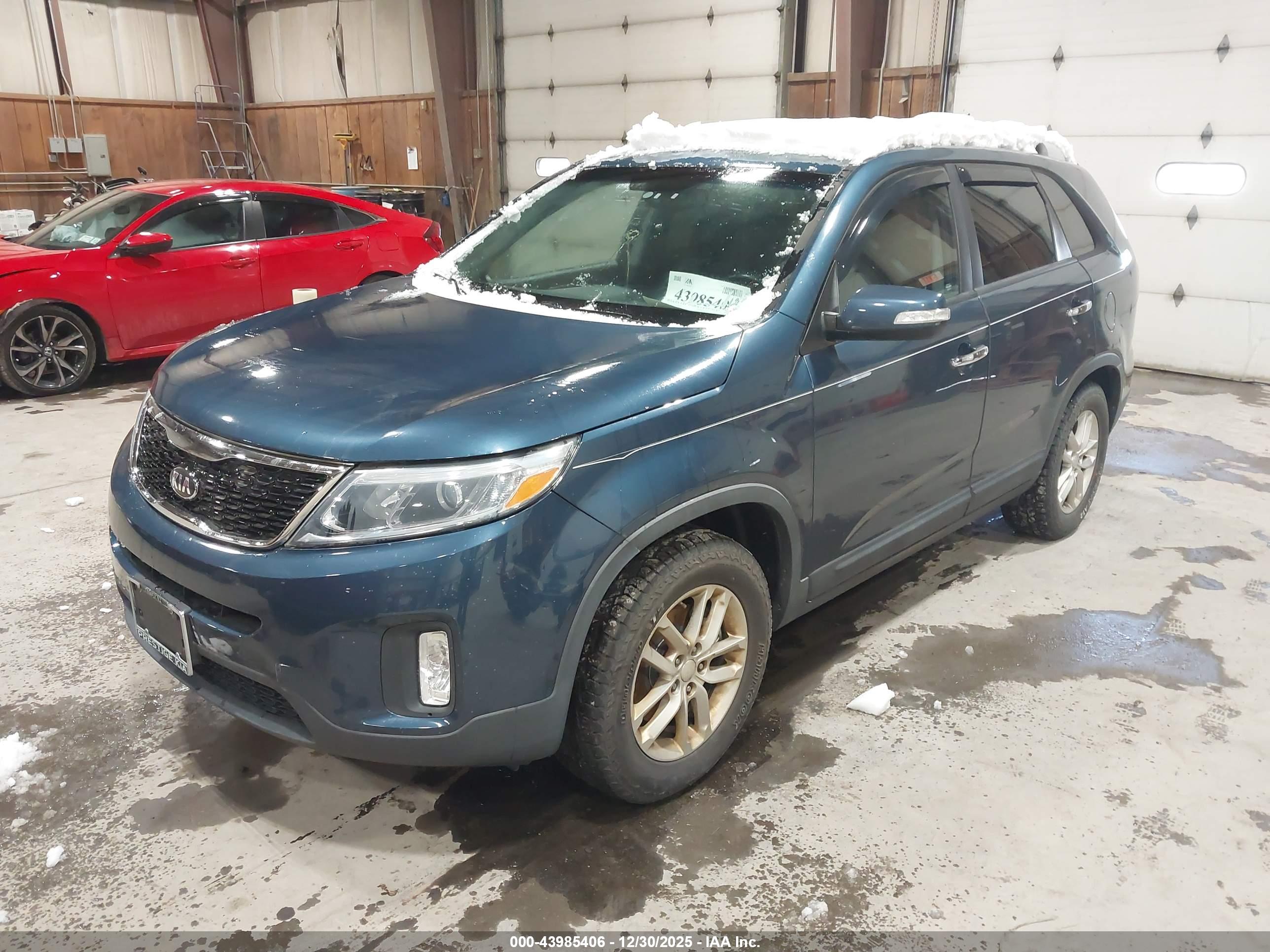 KIA SORENTO image 2
