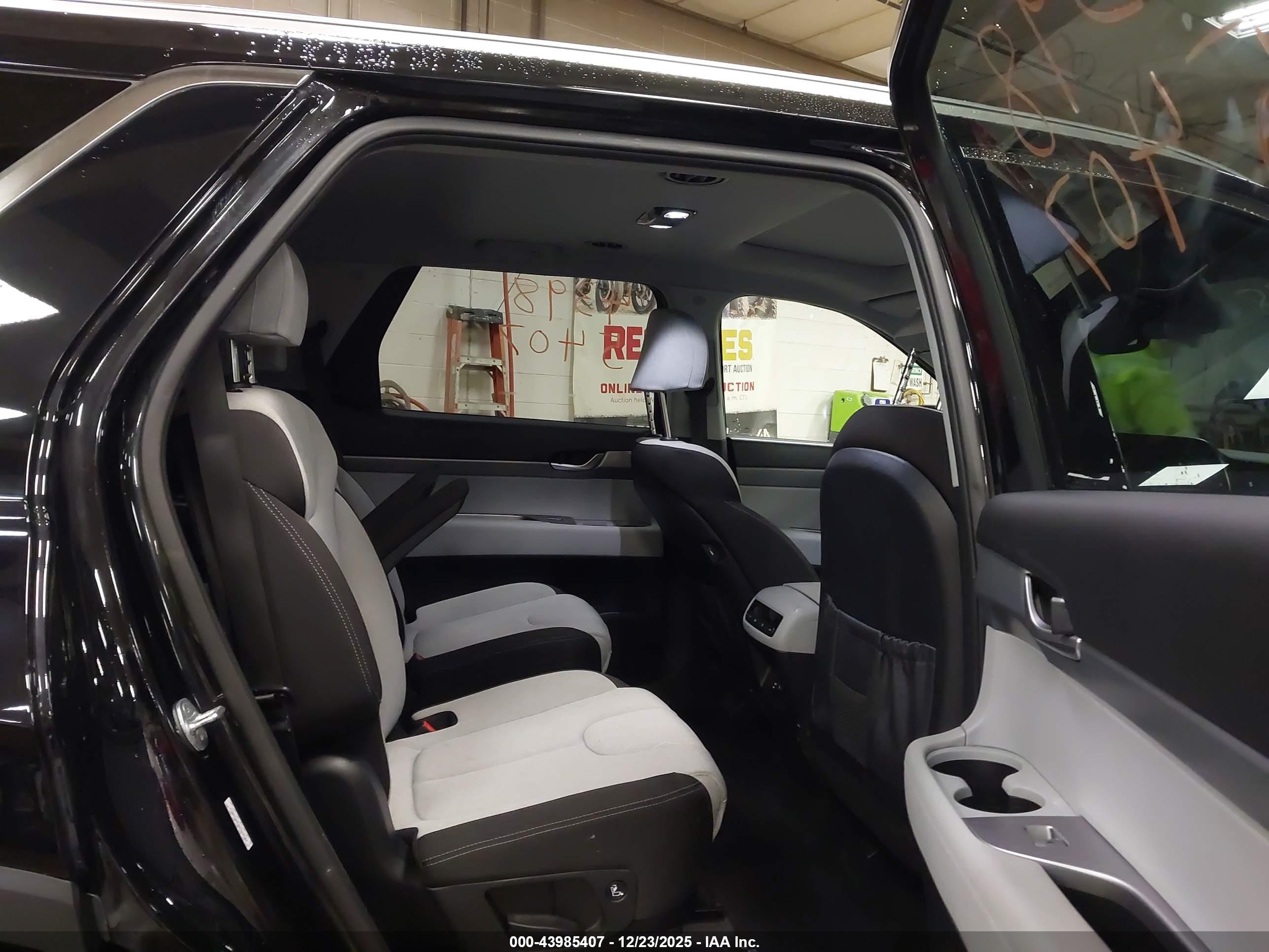 HYUNDAI PALISADE image 8