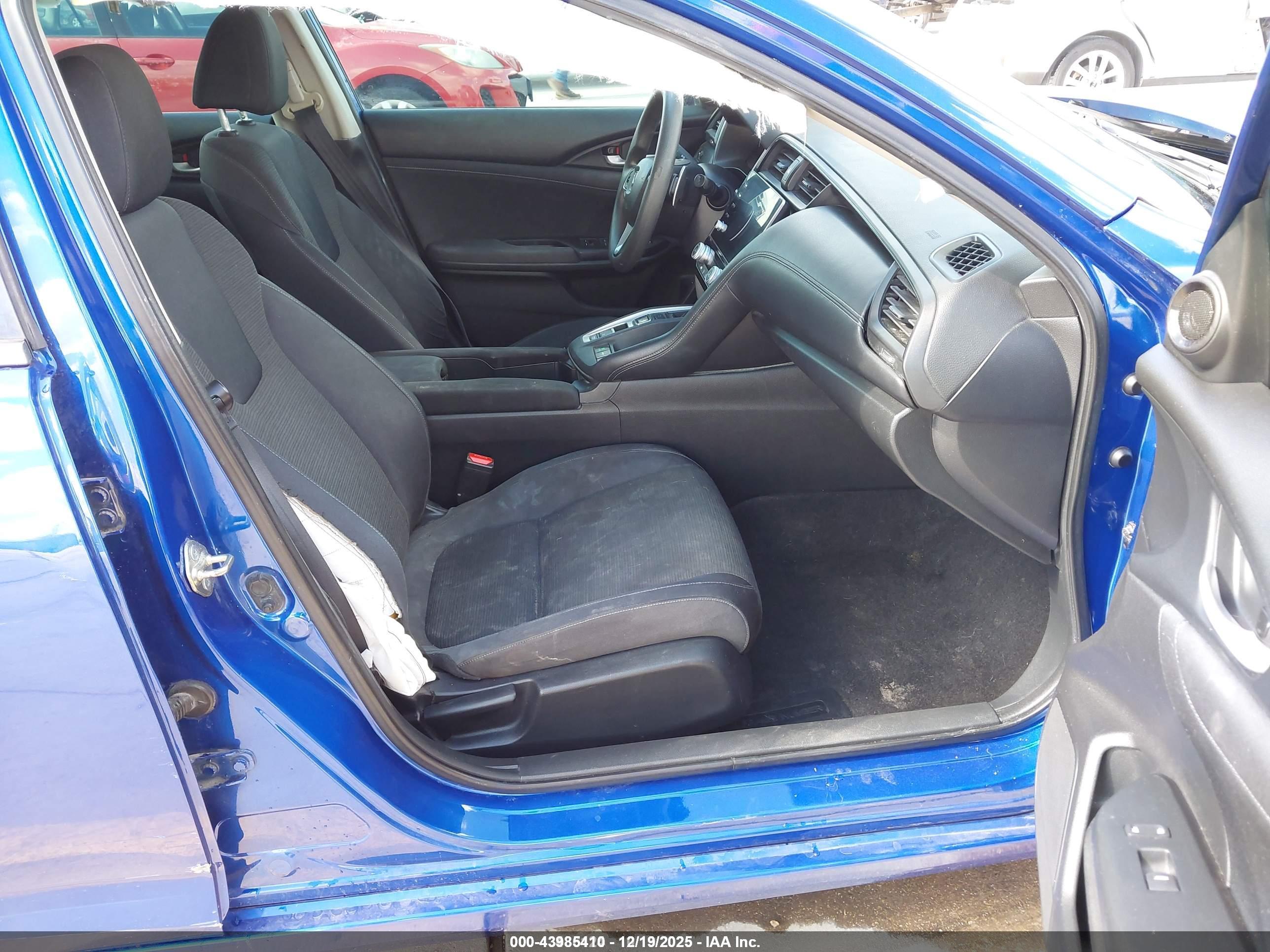 HONDA INSIGHT image 5