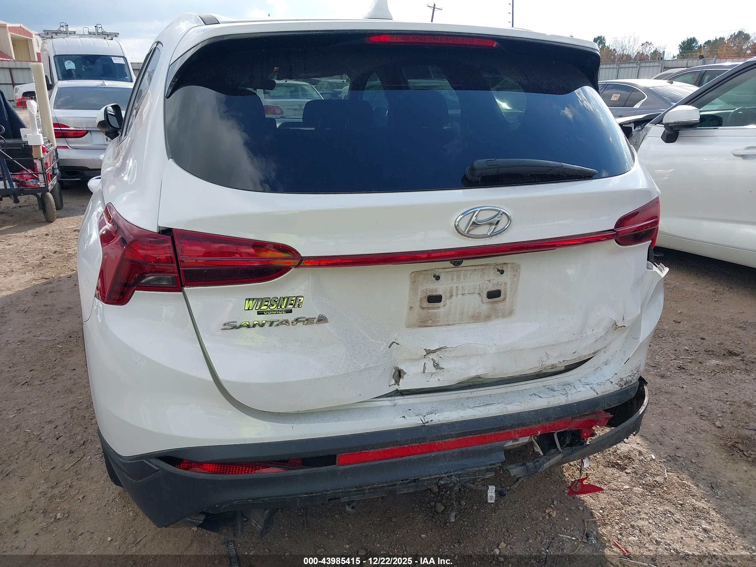 HYUNDAI SANTA image 6