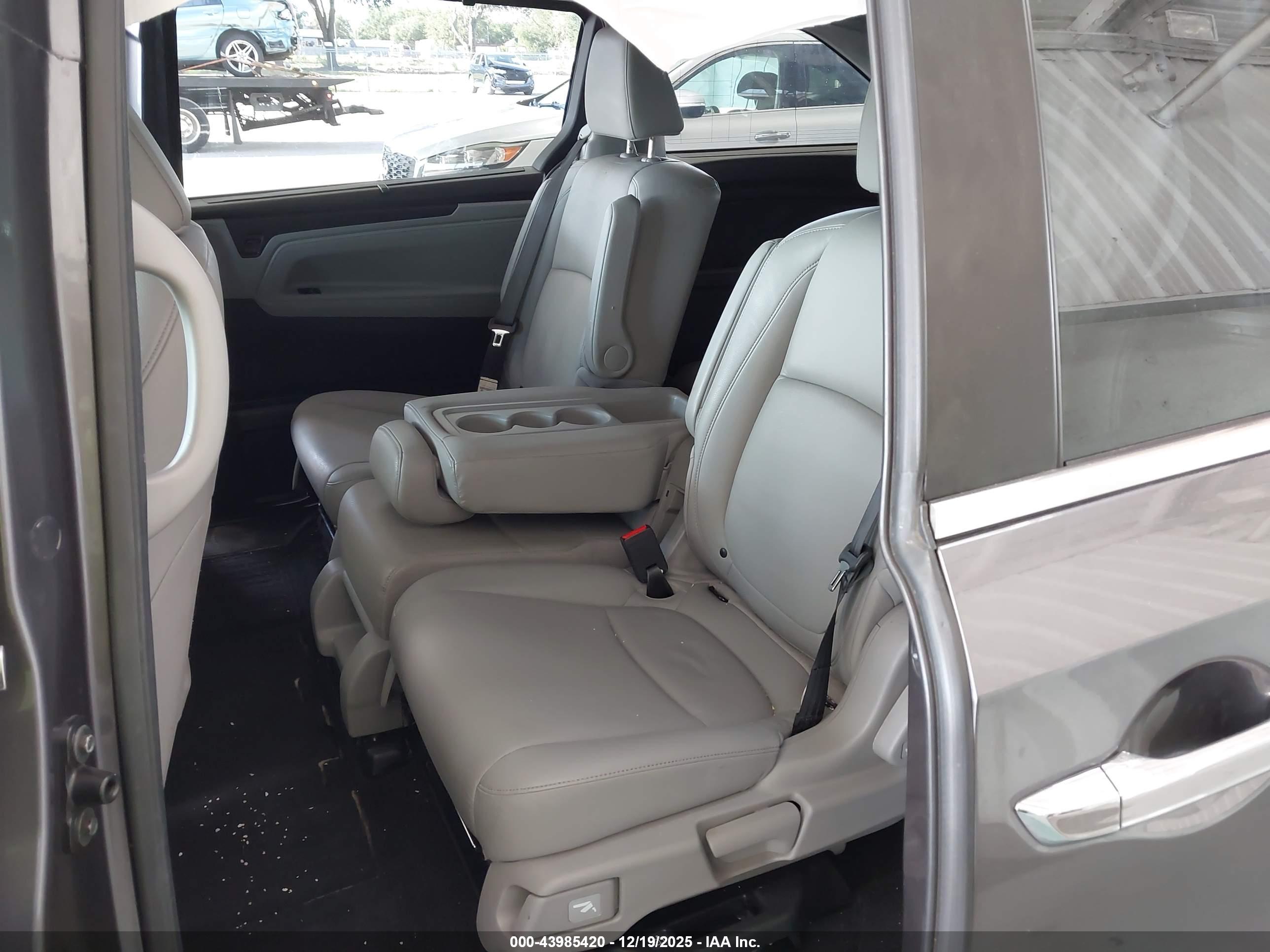 HONDA ODYSSEY image 8
