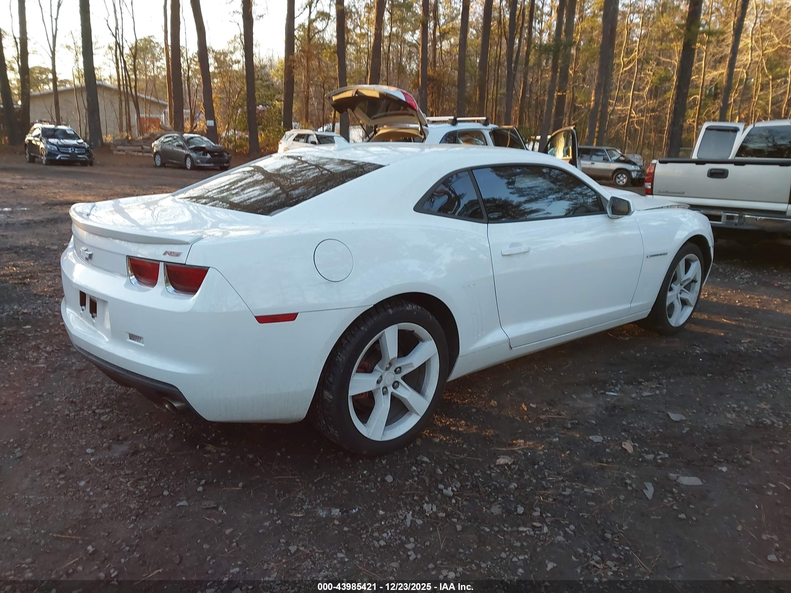 CHEVROLET CAMARO image 4