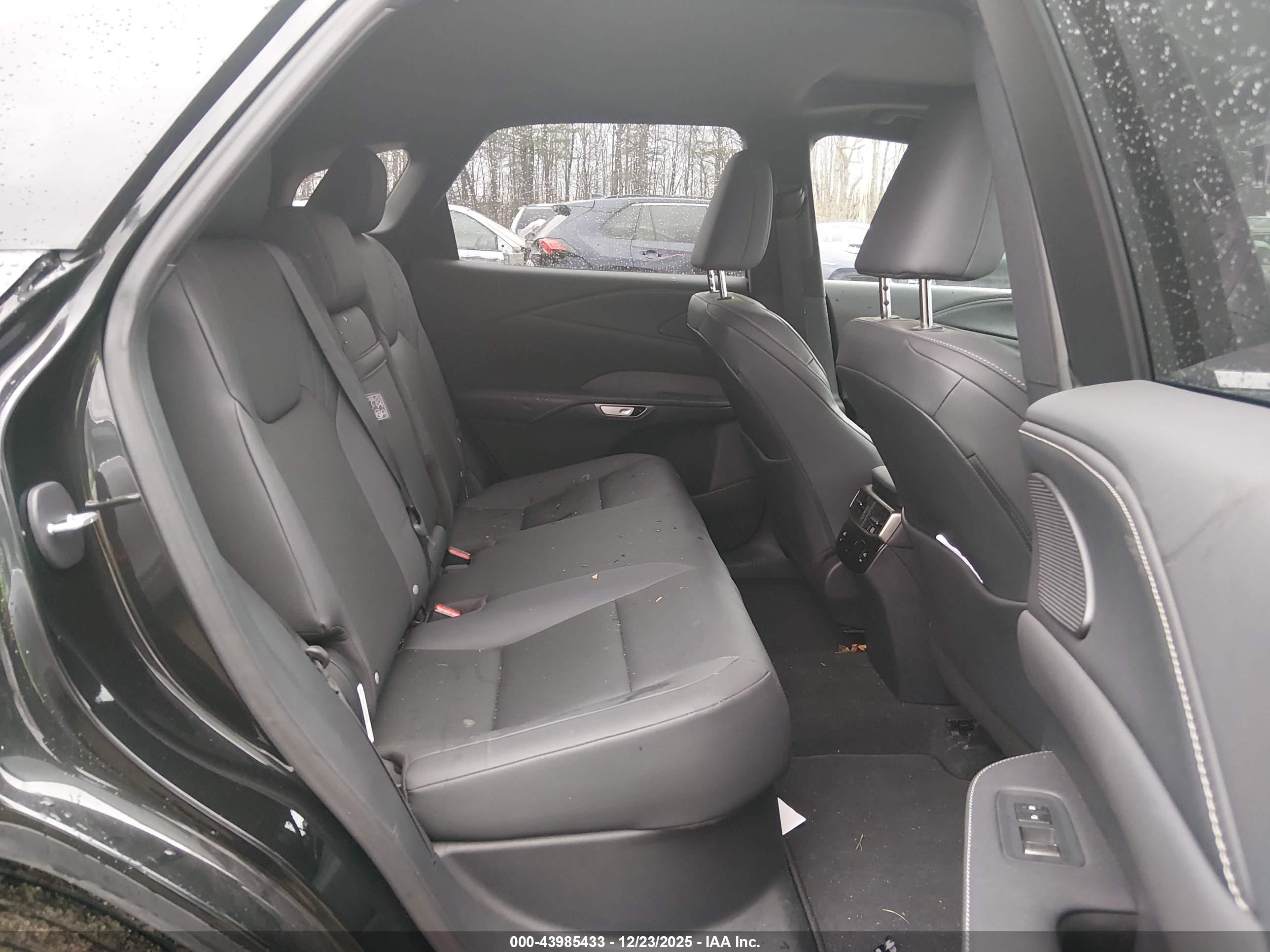 LEXUS RX image 8