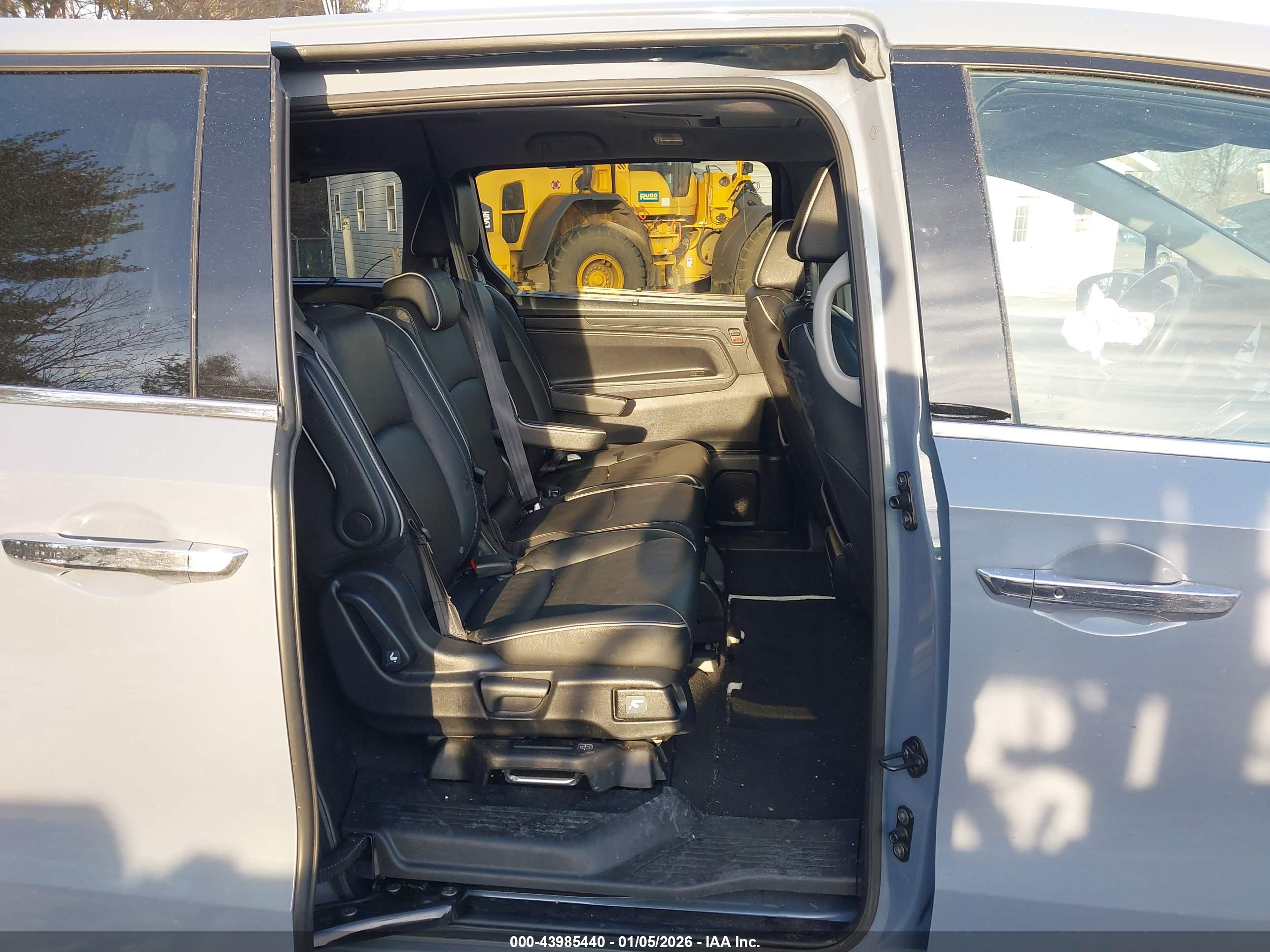 HONDA ODYSSEY image 8
