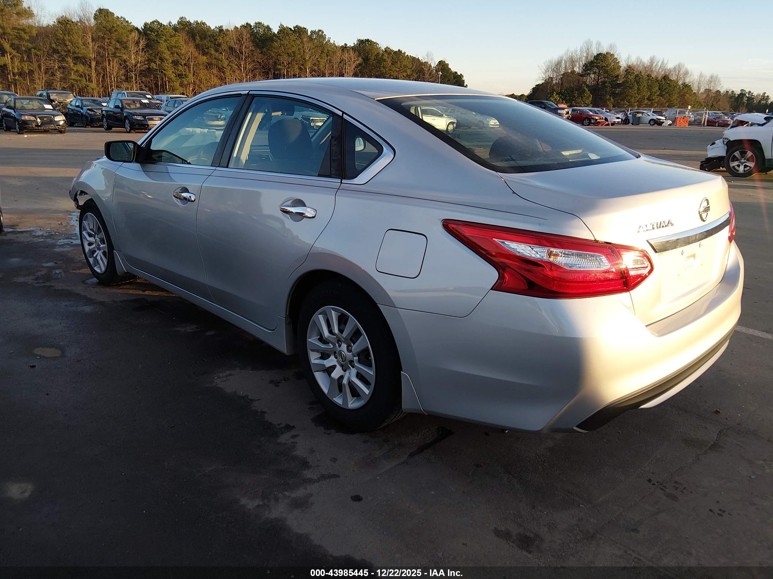 NISSAN ALTIMA image 3