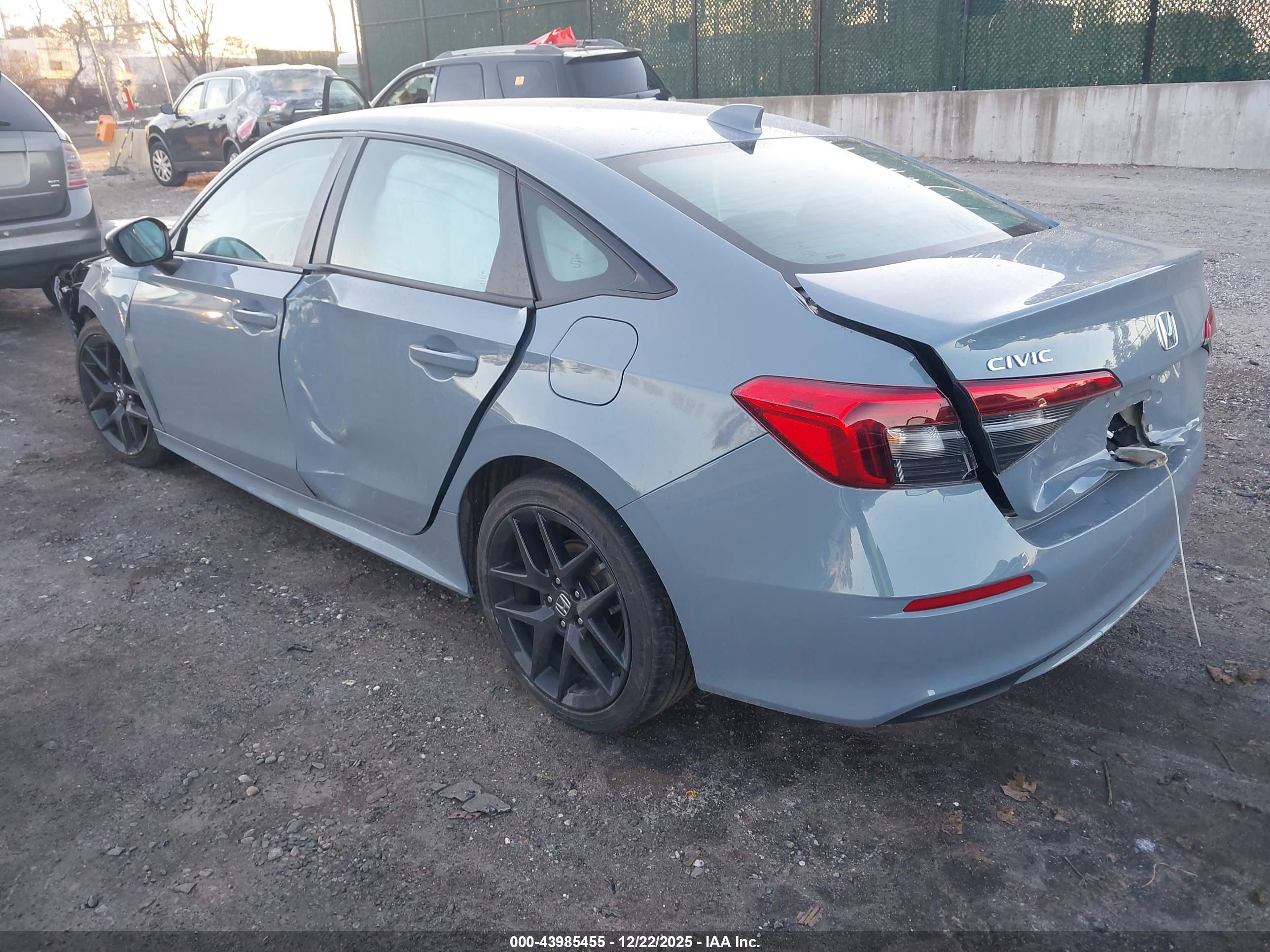 HONDA CIVIC image 3