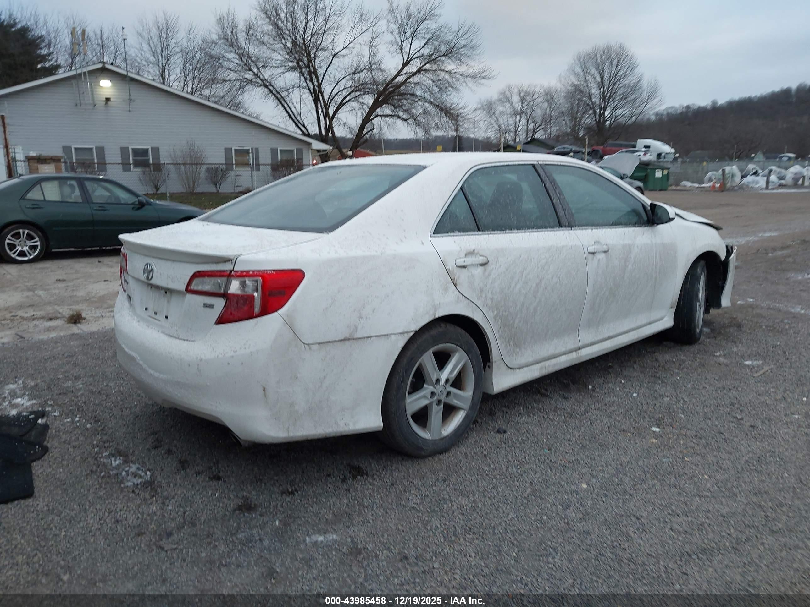TOYOTA CAMRY image 4