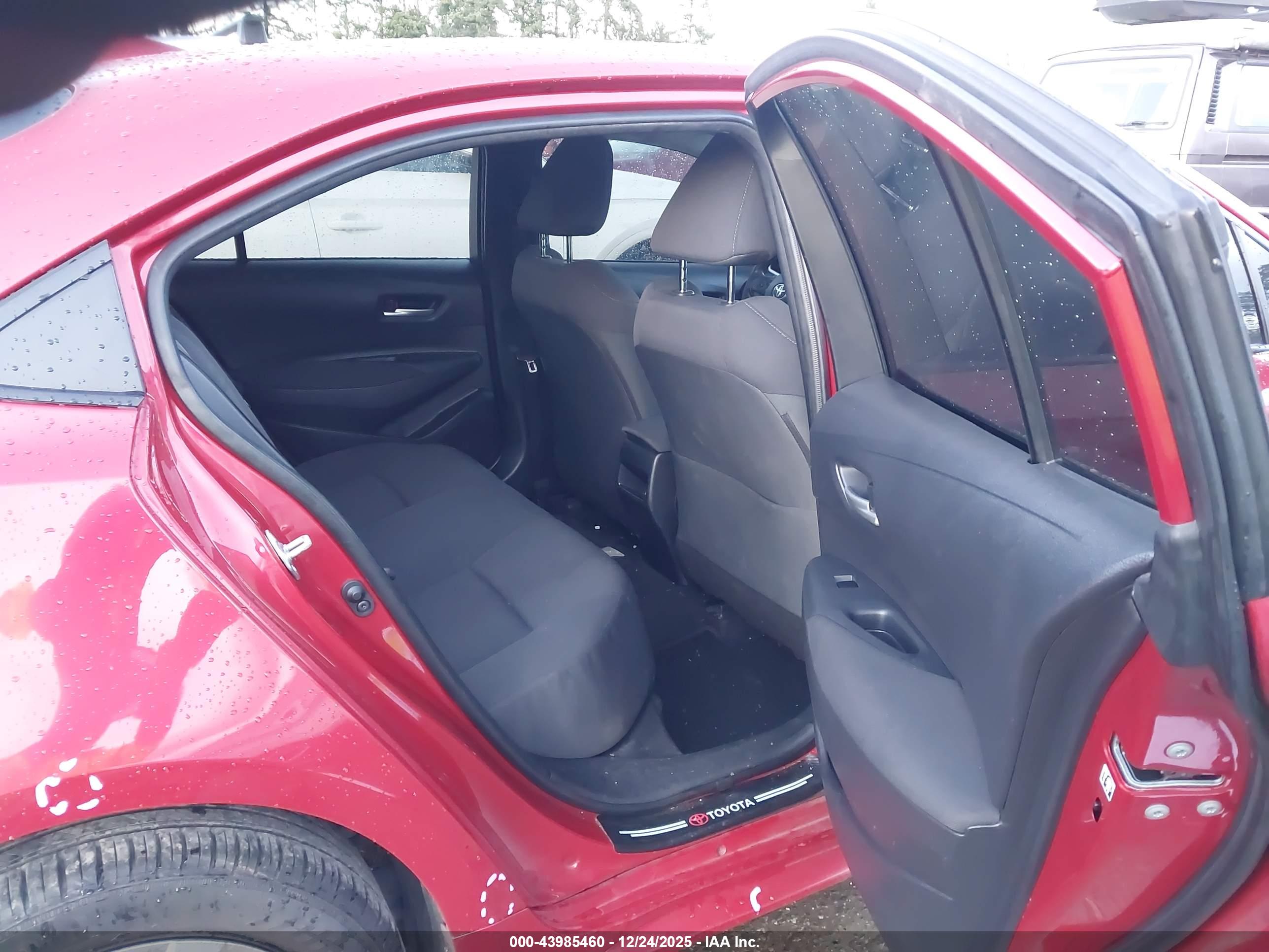 TOYOTA COROLLA image 8