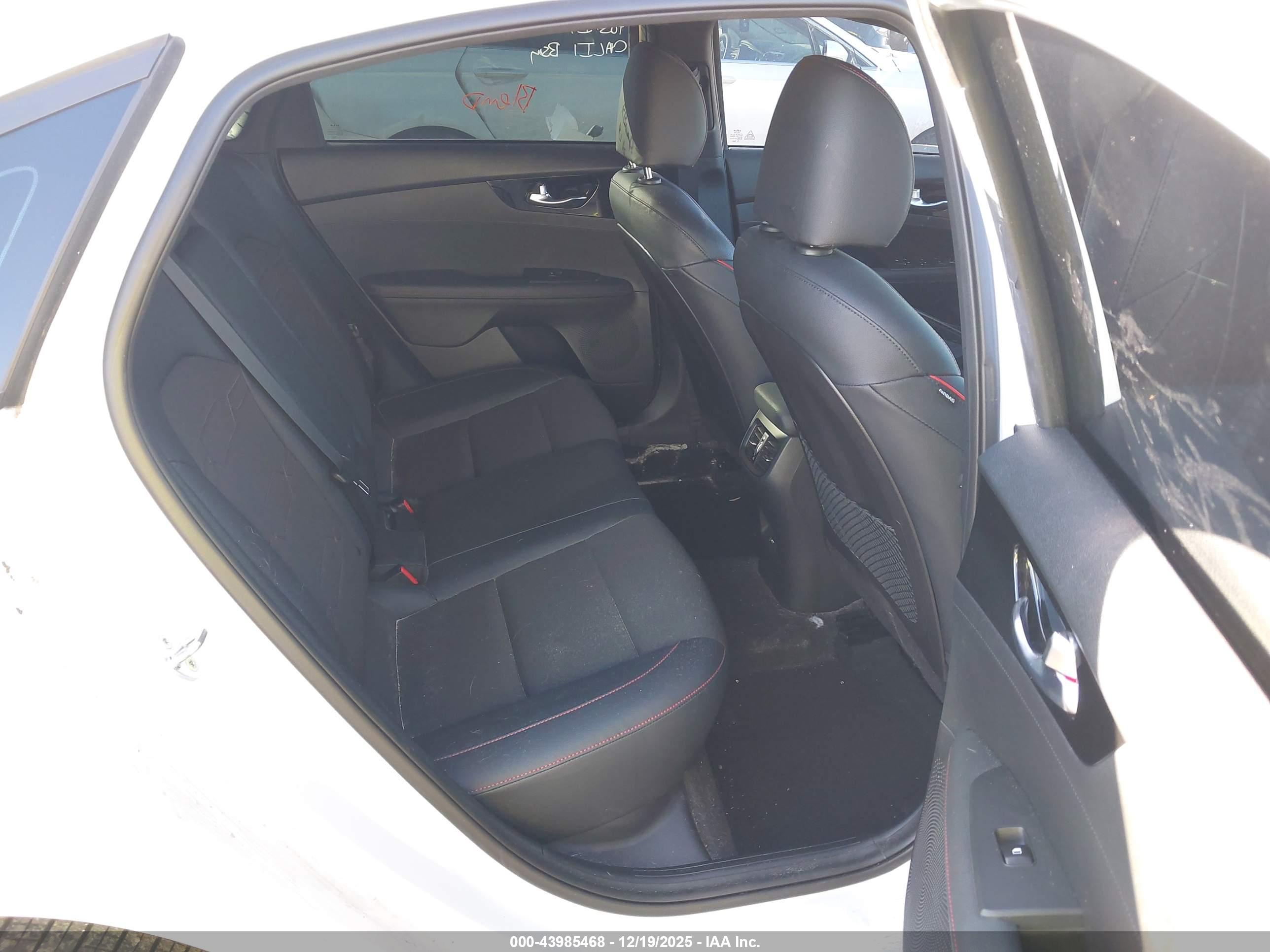 KIA FORTE image 8