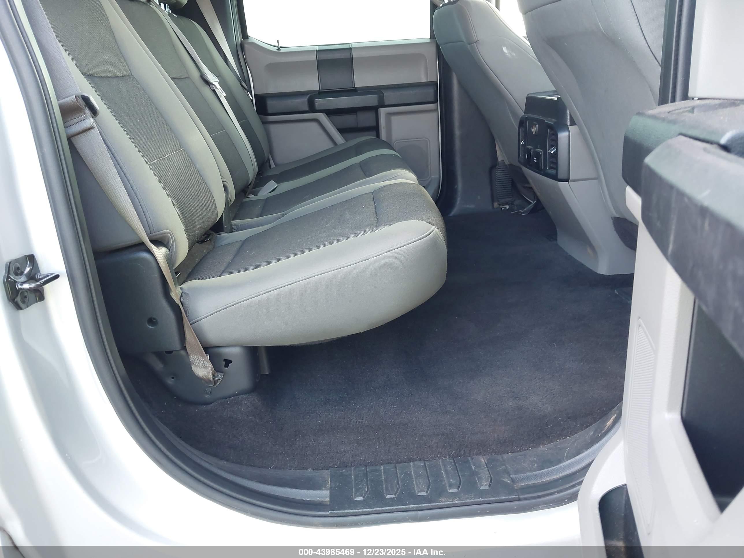 FORD F-150 image 8