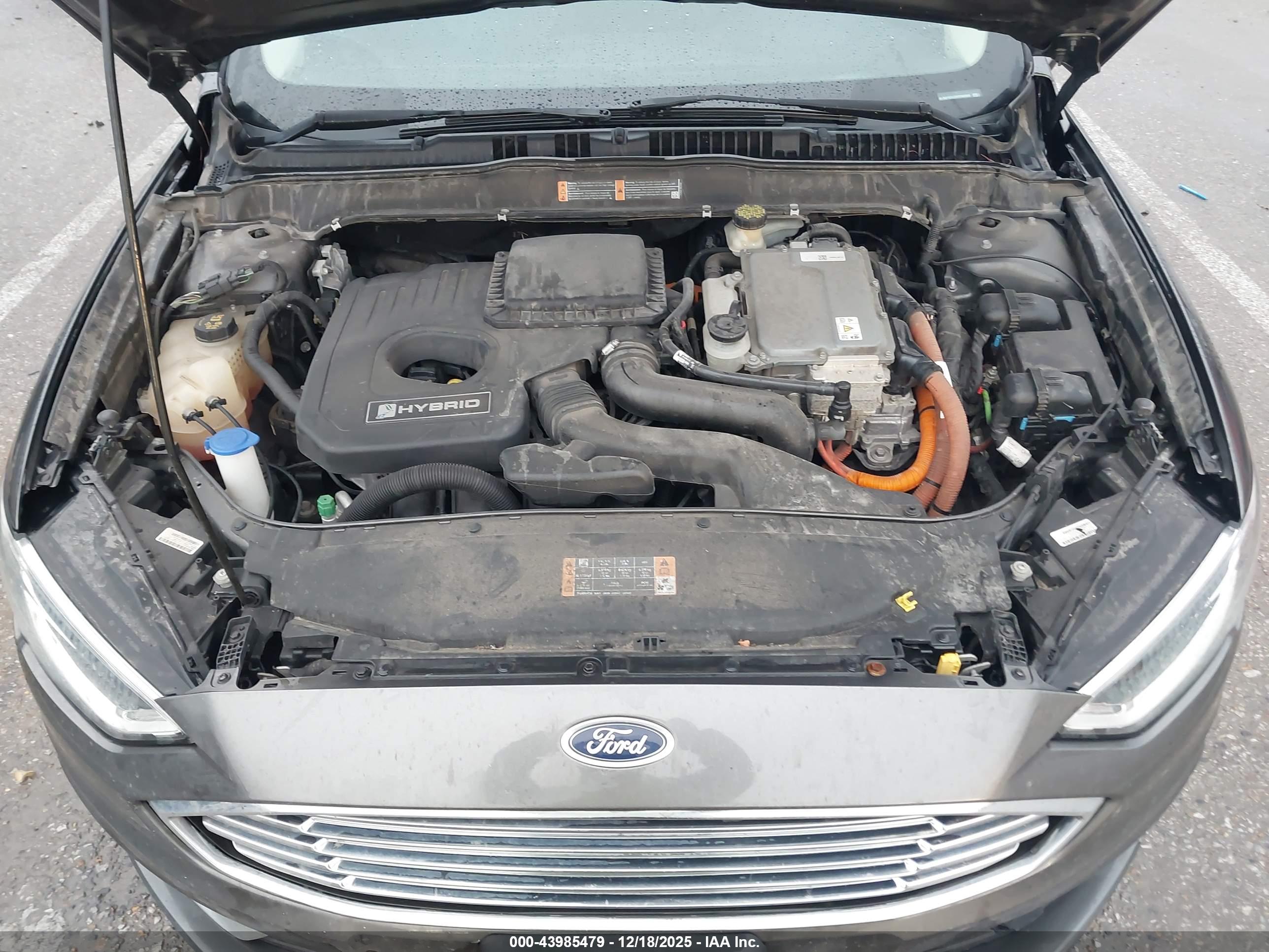 FORD FUSION image 10