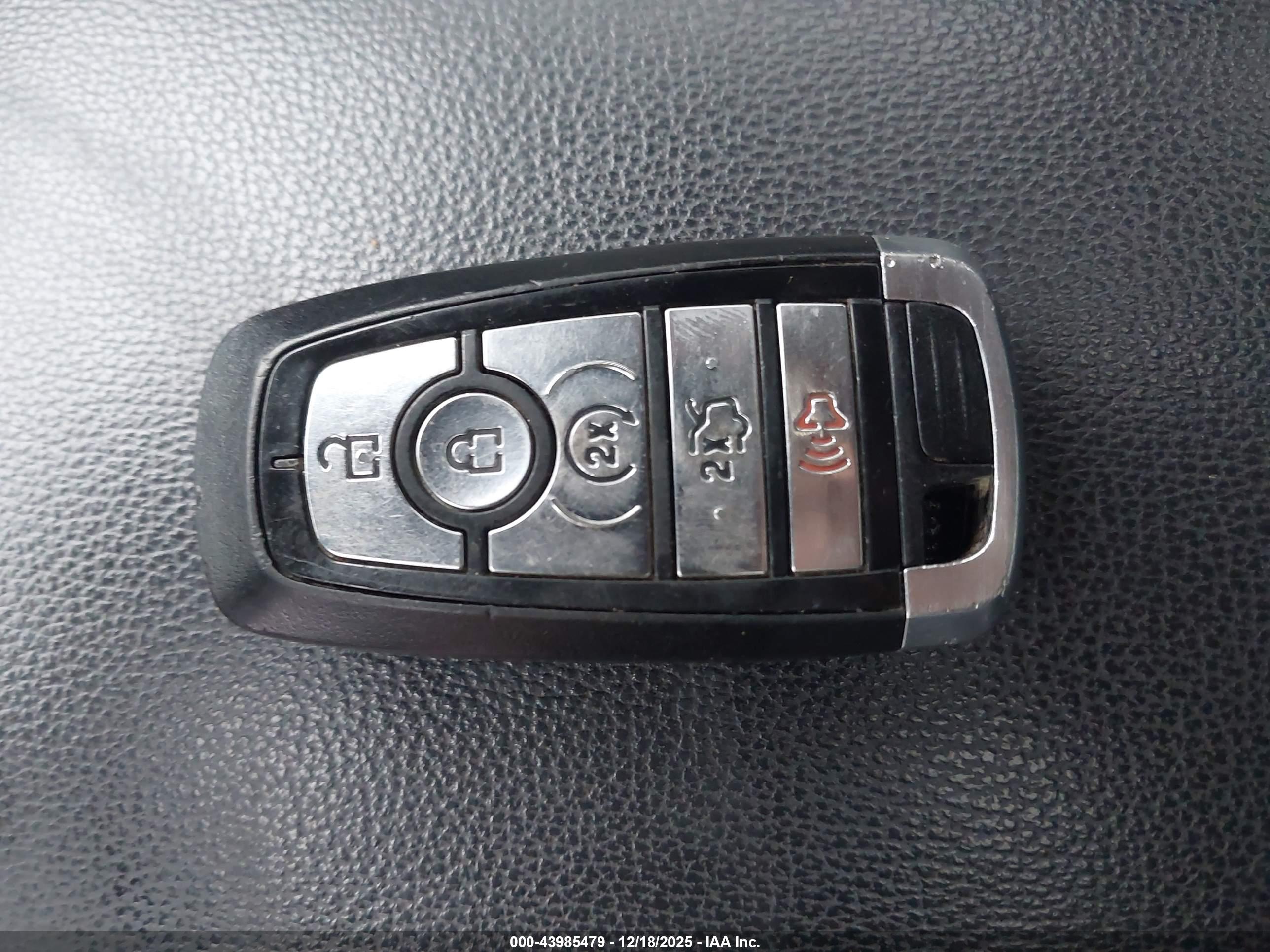 FORD FUSION image 11