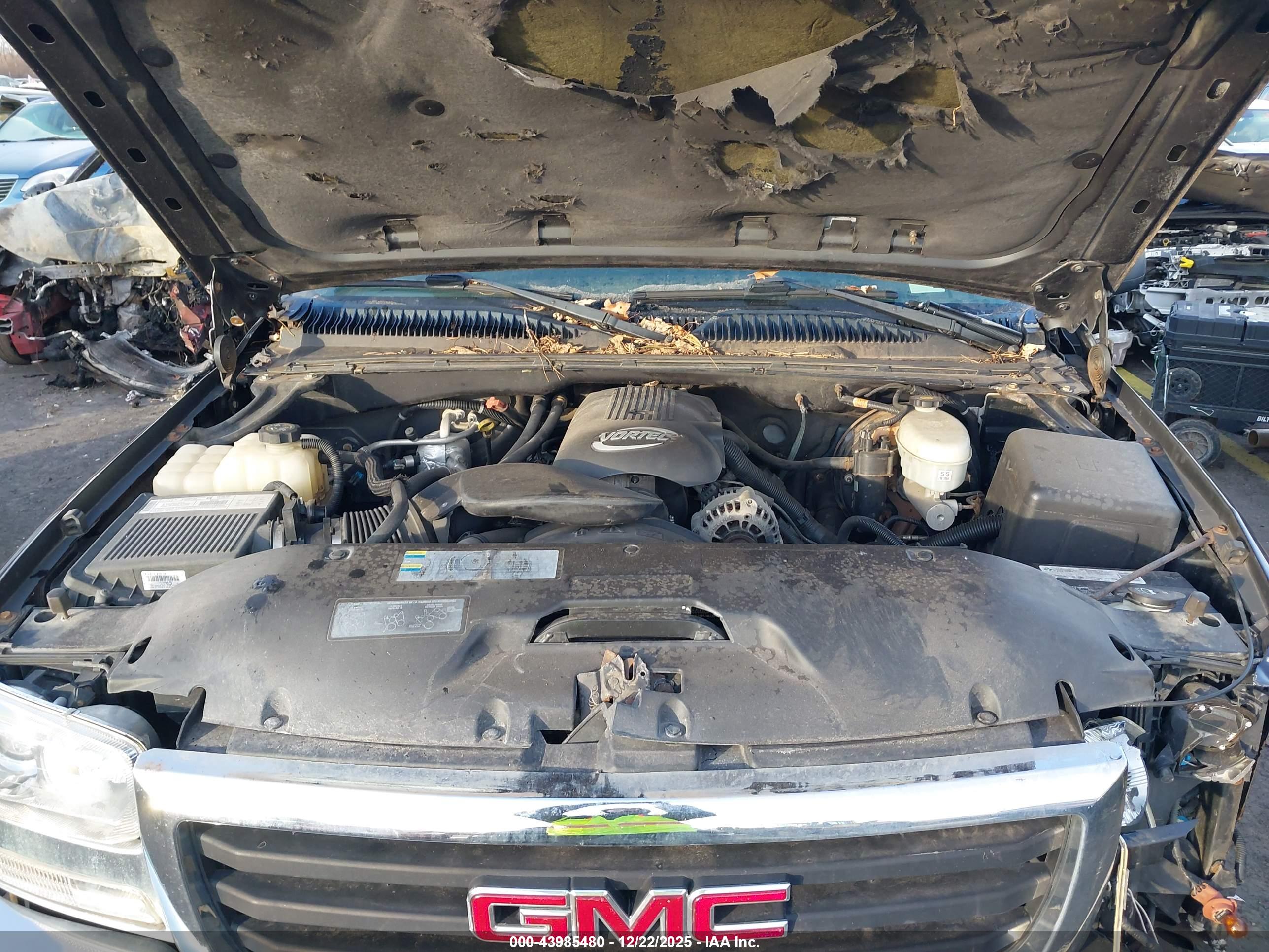 GMC SIERRA image 10