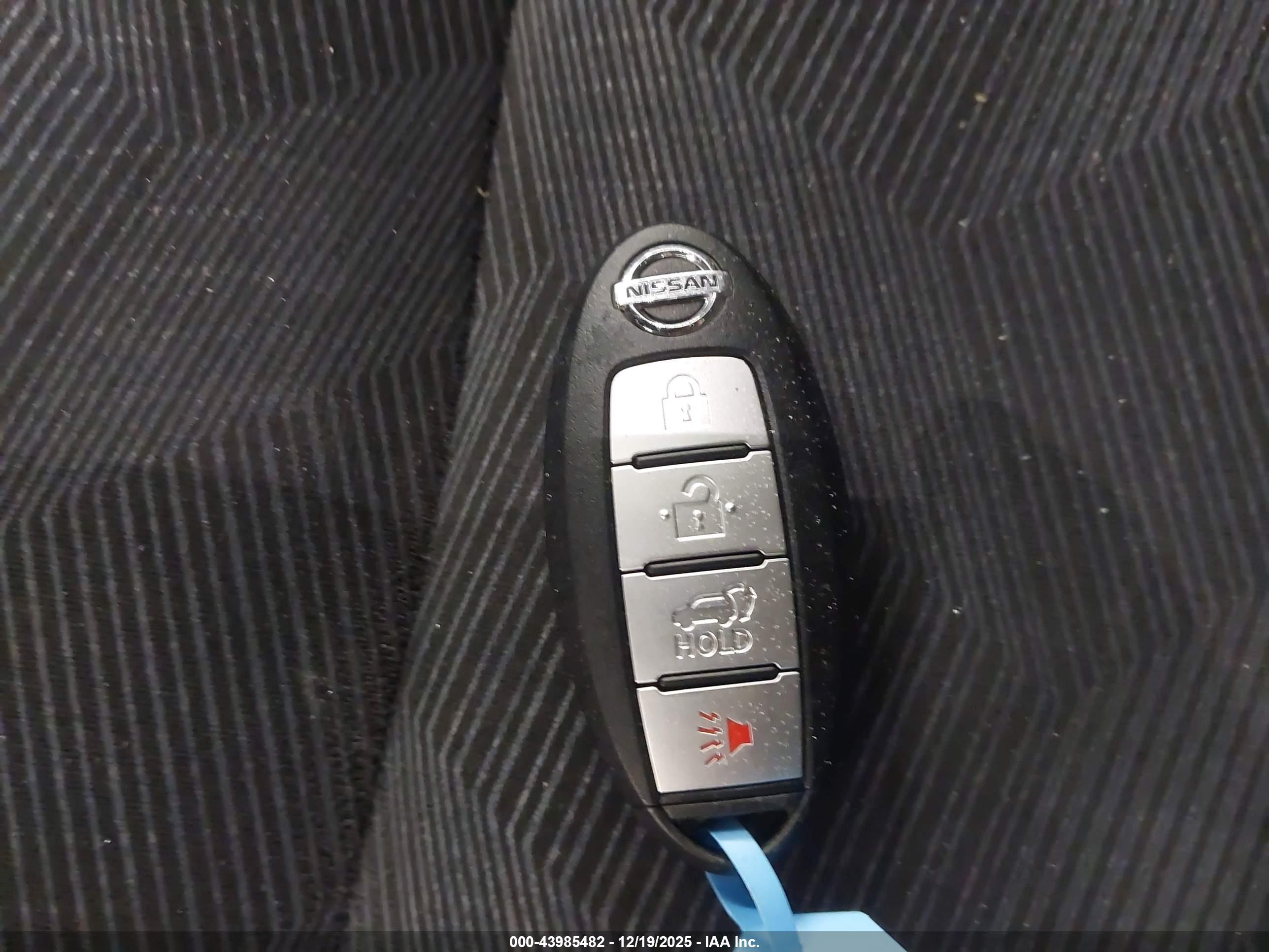 NISSAN ROGUE image 11