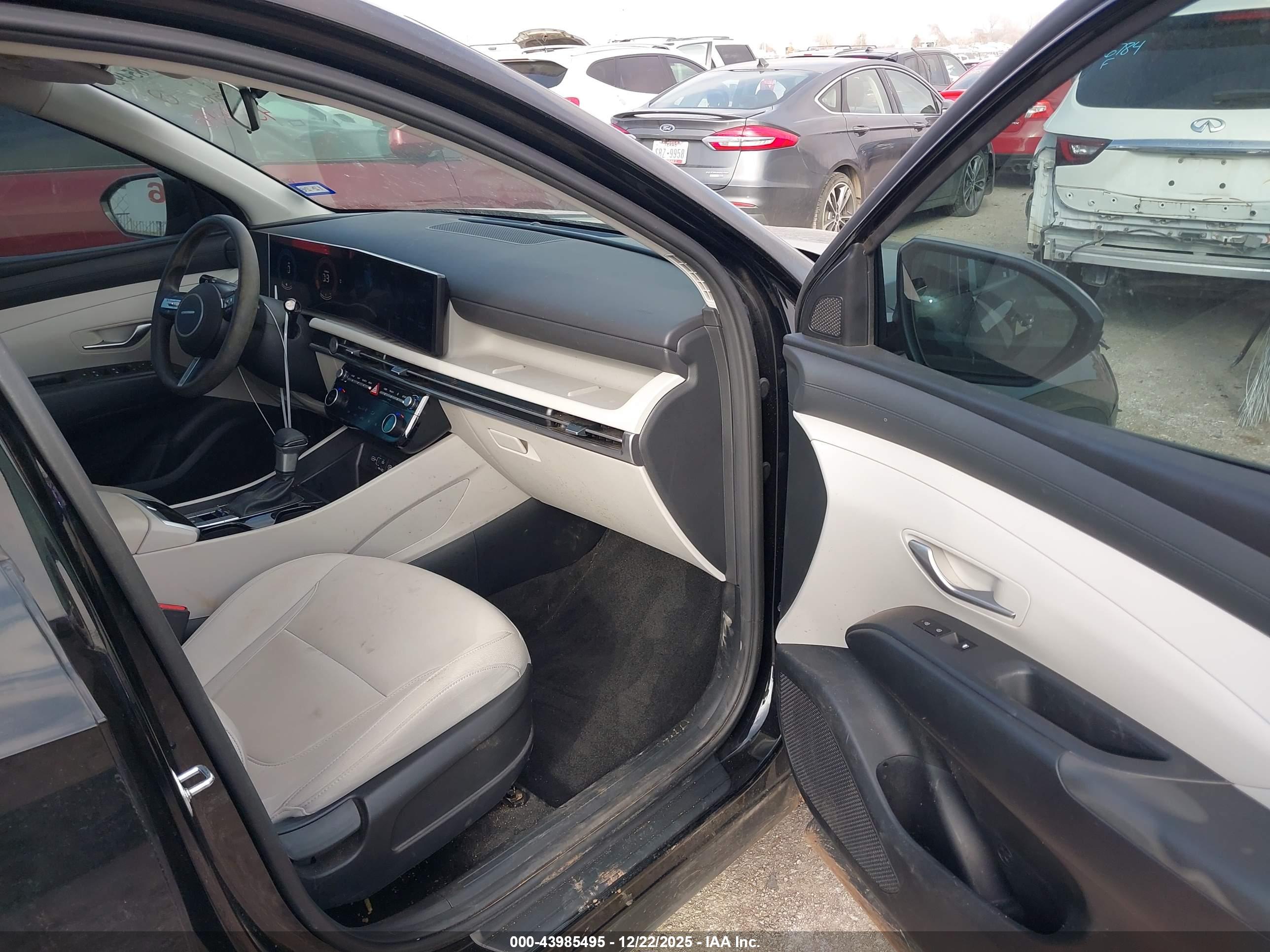 HYUNDAI TUCSON image 5