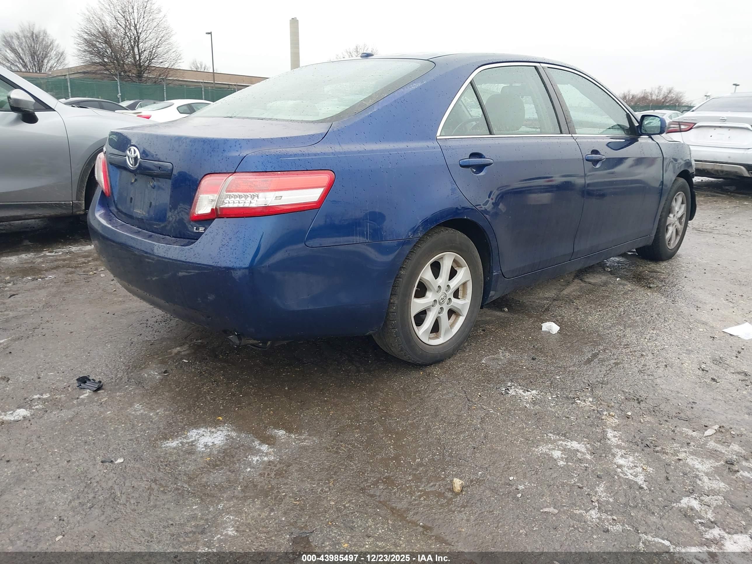 TOYOTA CAMRY image 4