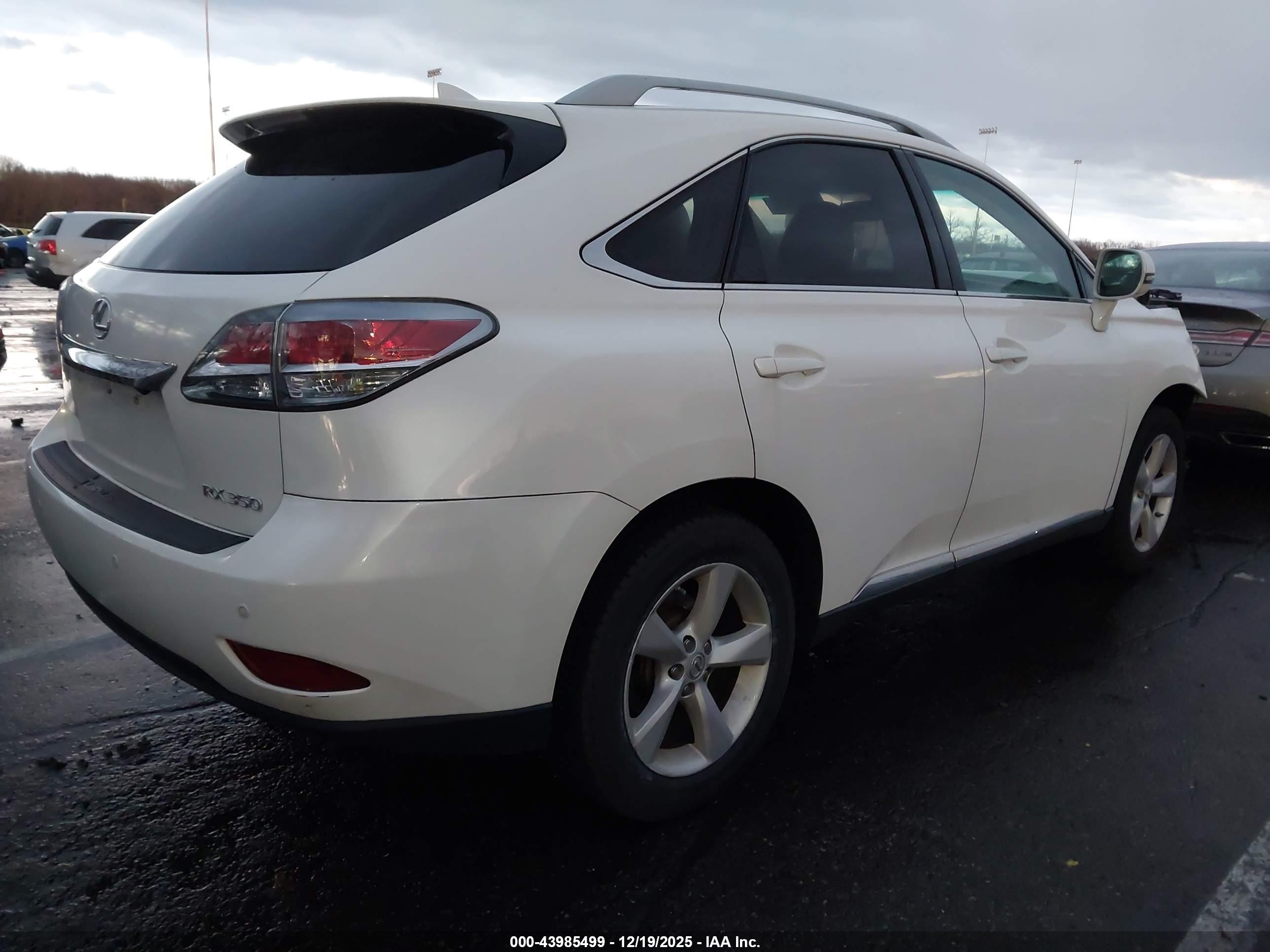 LEXUS RX image 4