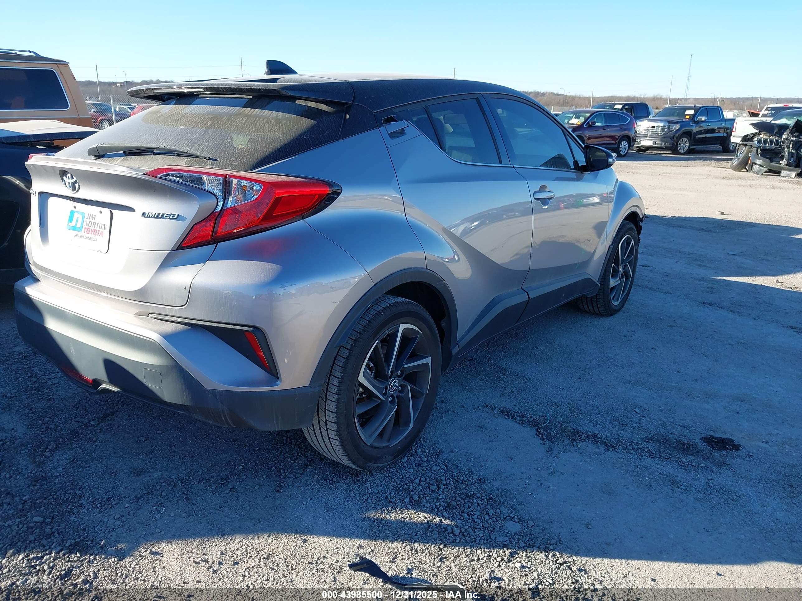 TOYOTA C-HR image 4