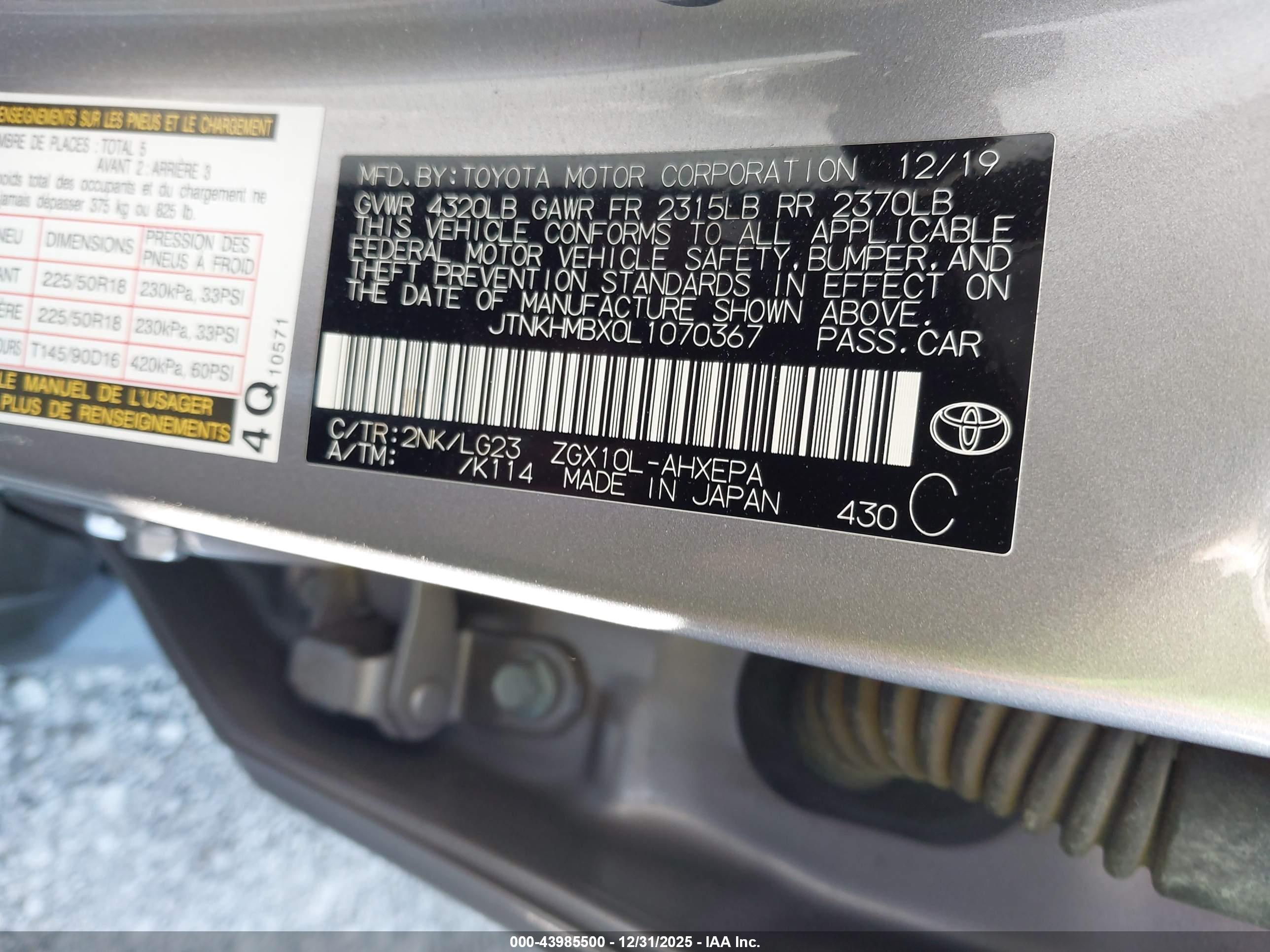TOYOTA C-HR image 9