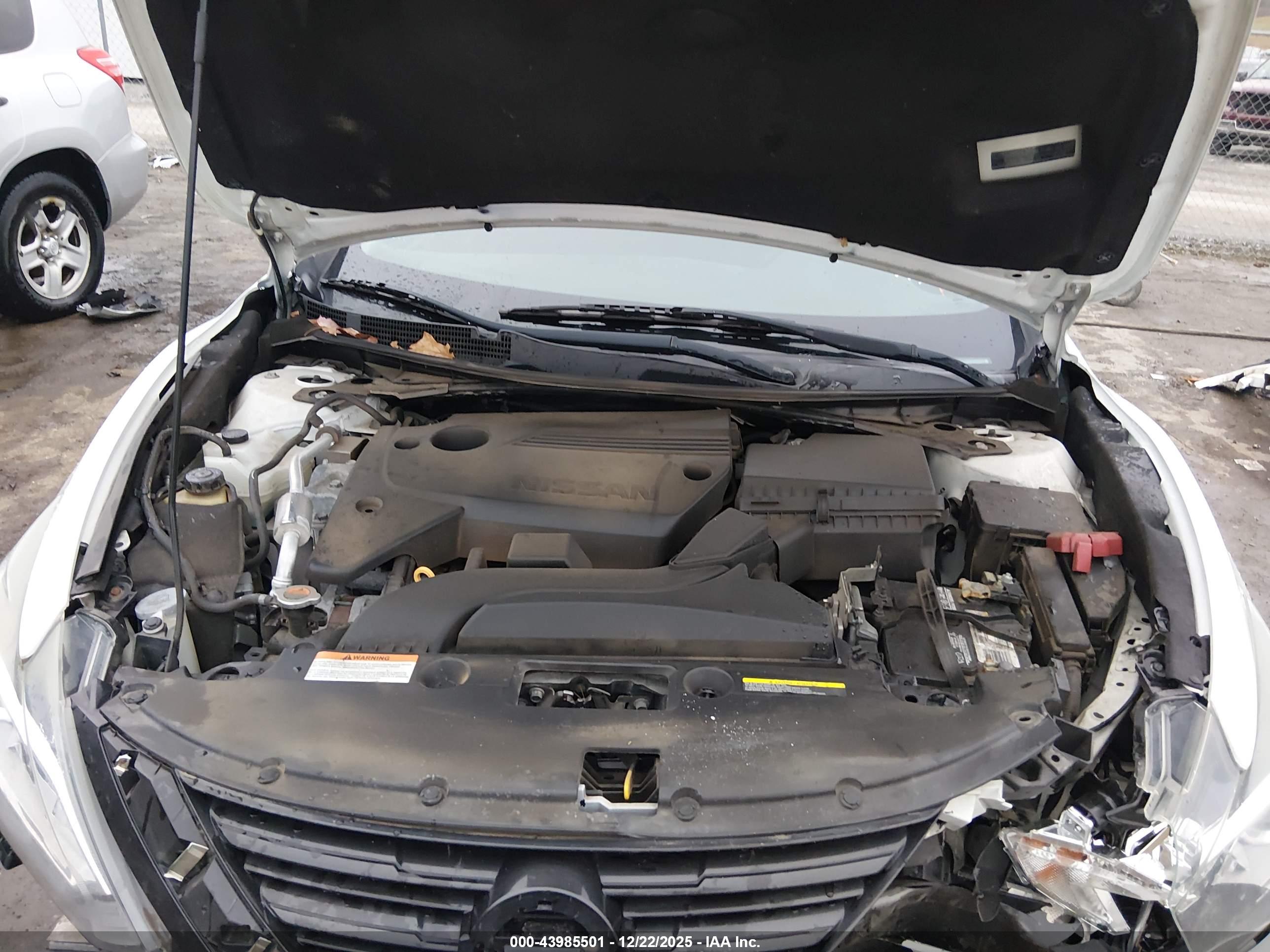 NISSAN ALTIMA image 10