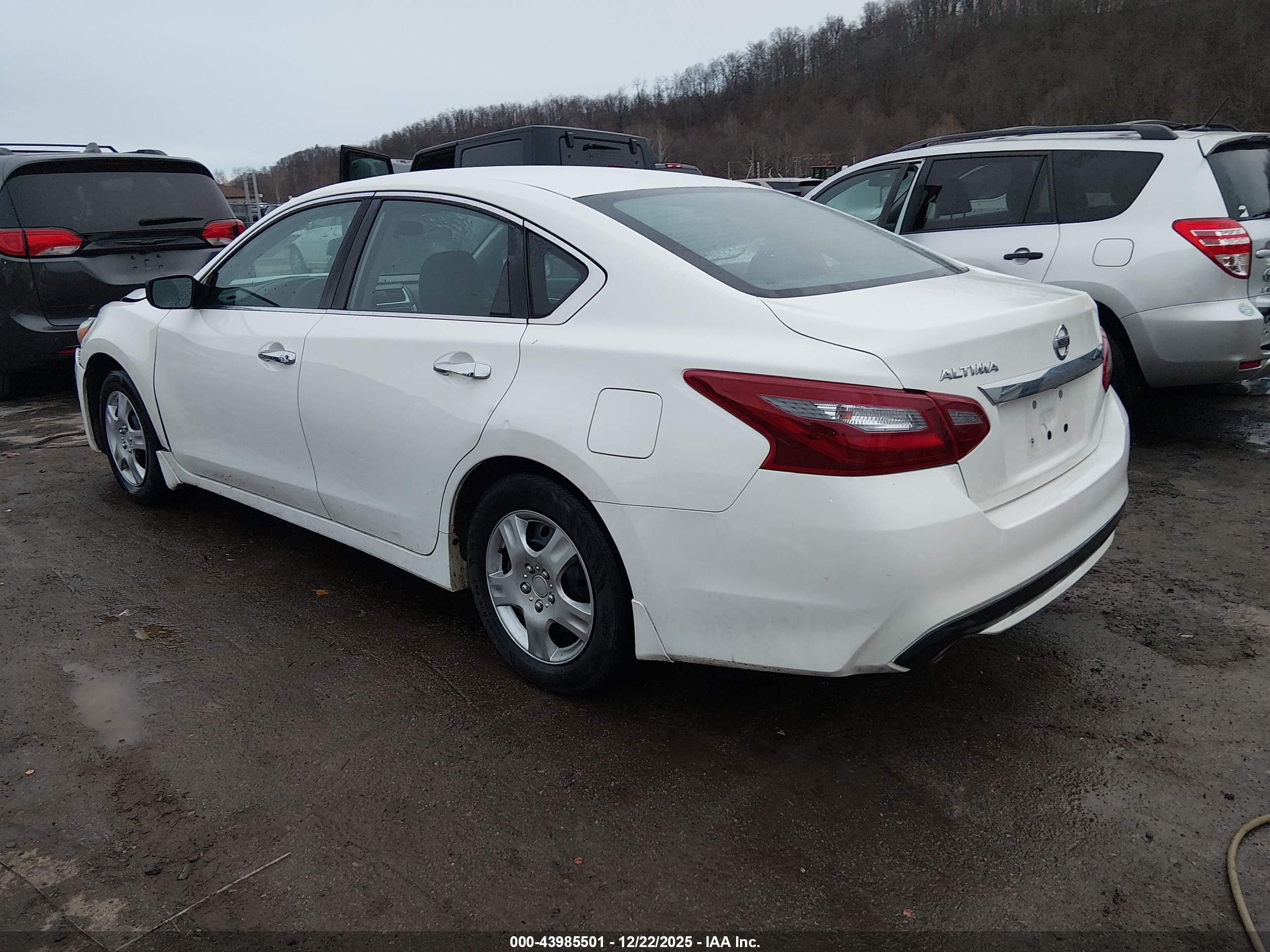 NISSAN ALTIMA image 3